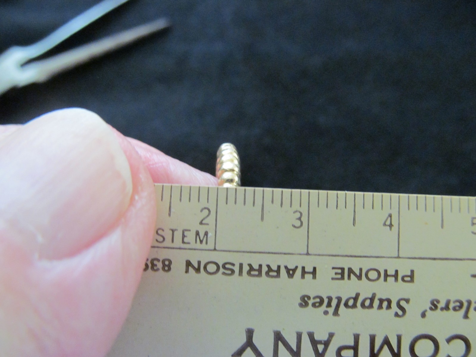 EHJ Beautiful 14k Yellow Gold Ribbed Band Ring Size 7 3/4 Weighs 2 grams