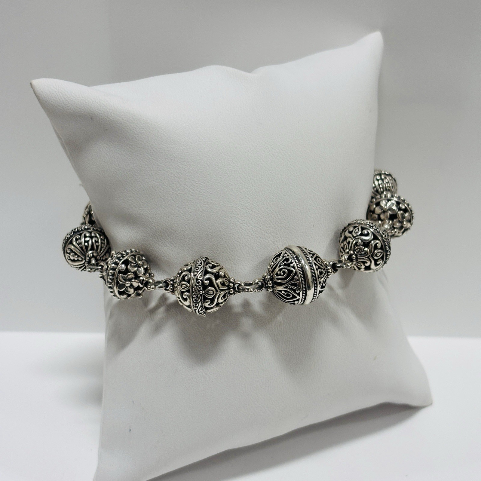 Sarda Sterling 925 Silver Ornate Ball Bracelet 8 in – 1.38