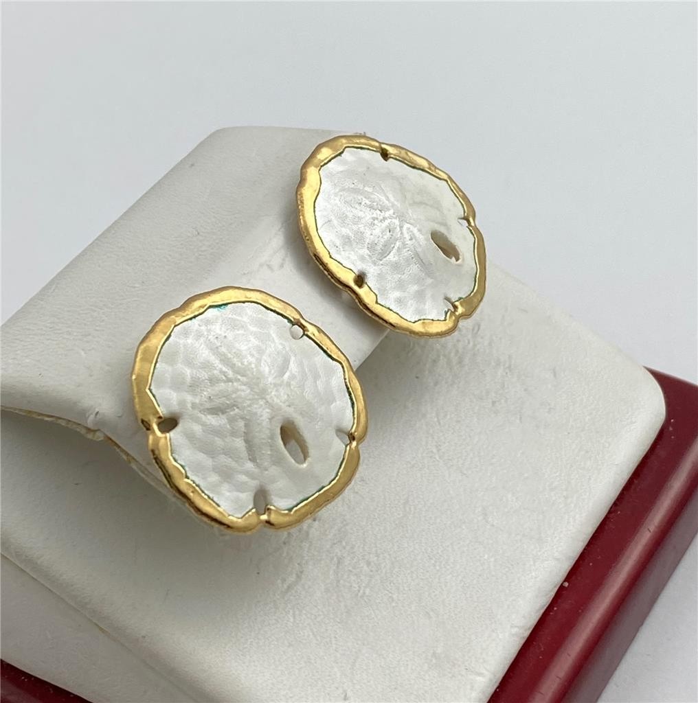 1970’s Vintage Gold Dipped Sand Dollar Post Earrings