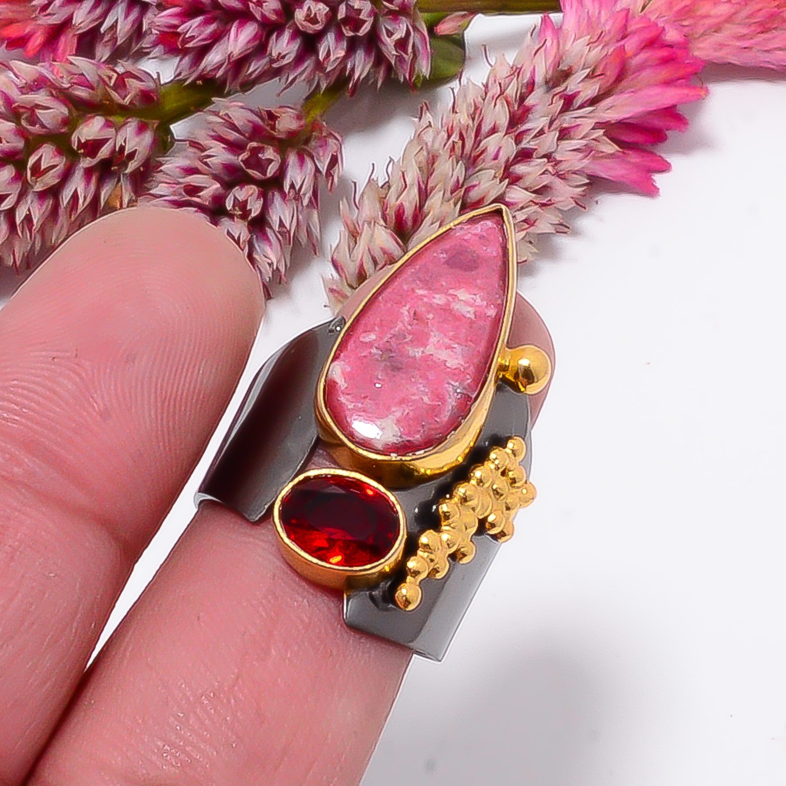 Pink Thulite & Red Garnet Black And Gold Plated 925 Sterling Silver Ring s.9 S62