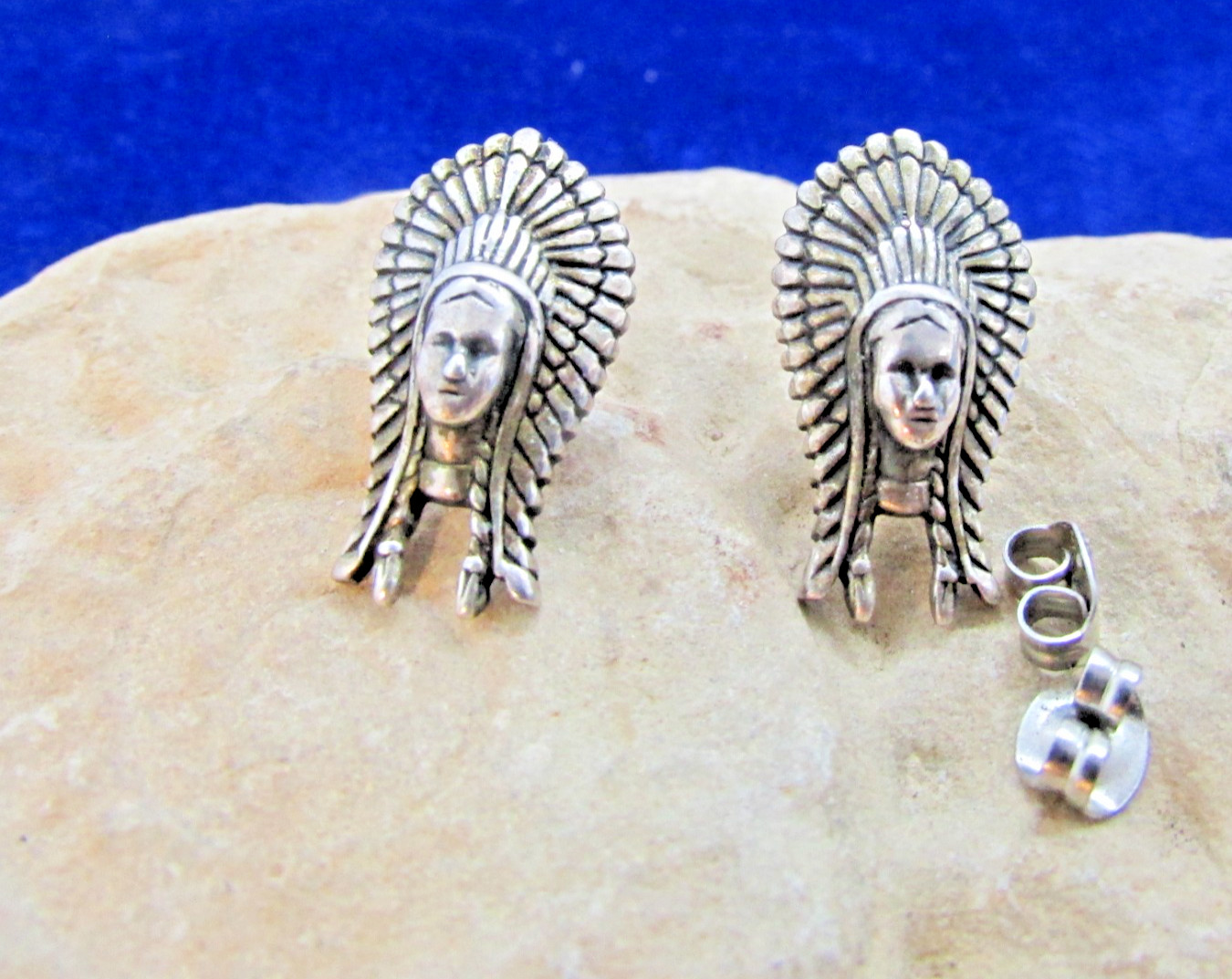 VINTAGE SOUTHWEST N A I NDIAN CHIEF WITH HEADDRESS STERLING