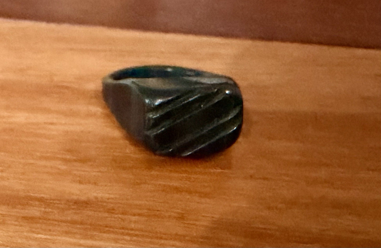 Vintage 90’s Boho Tribal Black Carved Signet Band Ring – Approx Sz 5