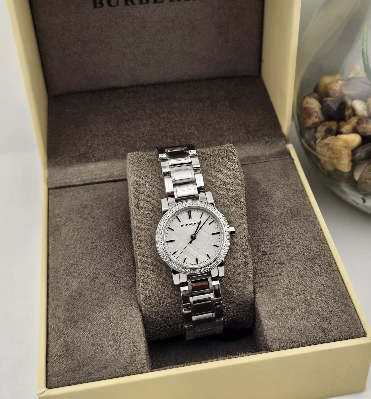 BURBERRY WOMENS WATCH SILVER DIAL WITH STAINLESS STEEL STRAP BU9220 AUTHENTIC