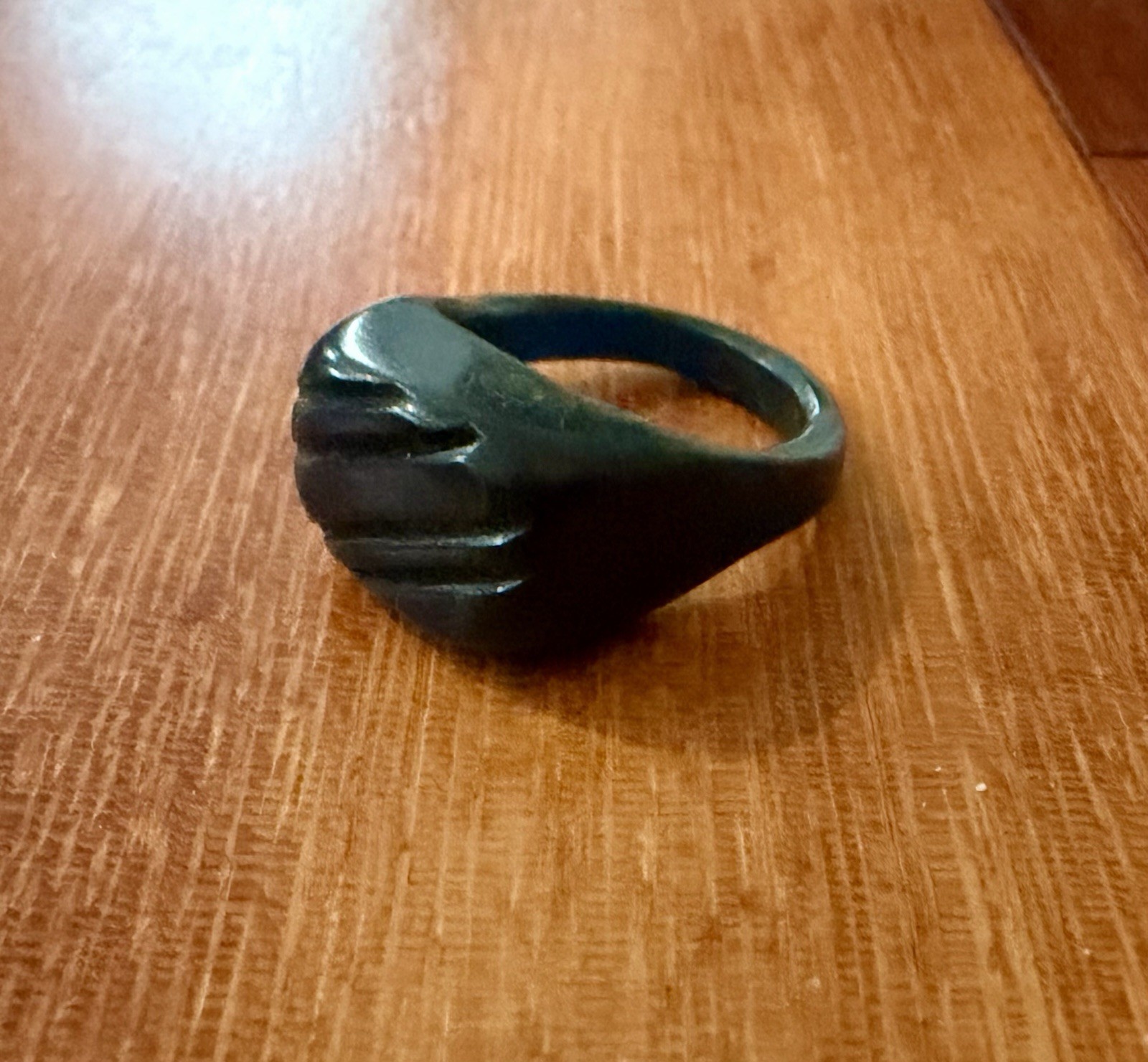 Vintage 90’s Boho Tribal Black Carved Signet Band Ring – Approx Sz 5