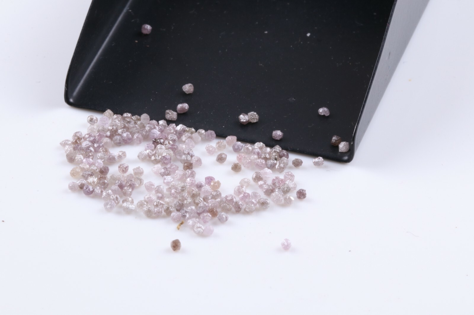 30pcs 1.3-2.0mm Natural Light Pink Raw Diamond Rough Uncut Diamond Rondelle Lot