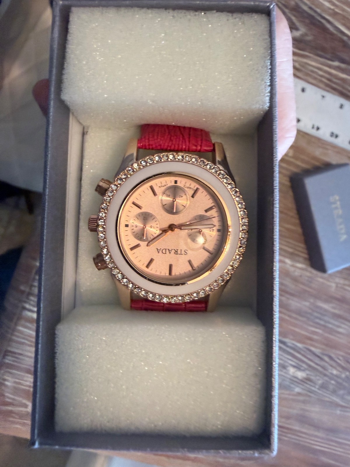 Strada Genoa New in the box W/ stones W/RED BAND #3 AA1