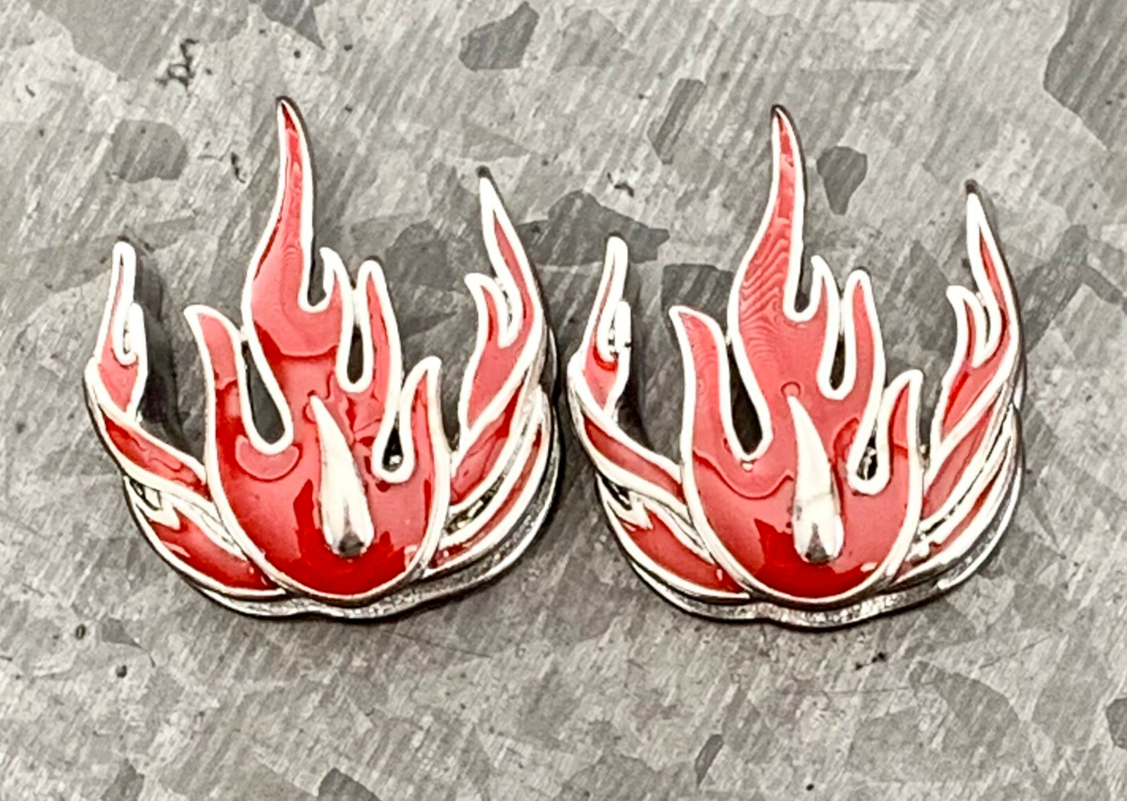 PAIR Red Flames Saddle Ear Spreader Surgical Steel Tunnels Plugs Gauges