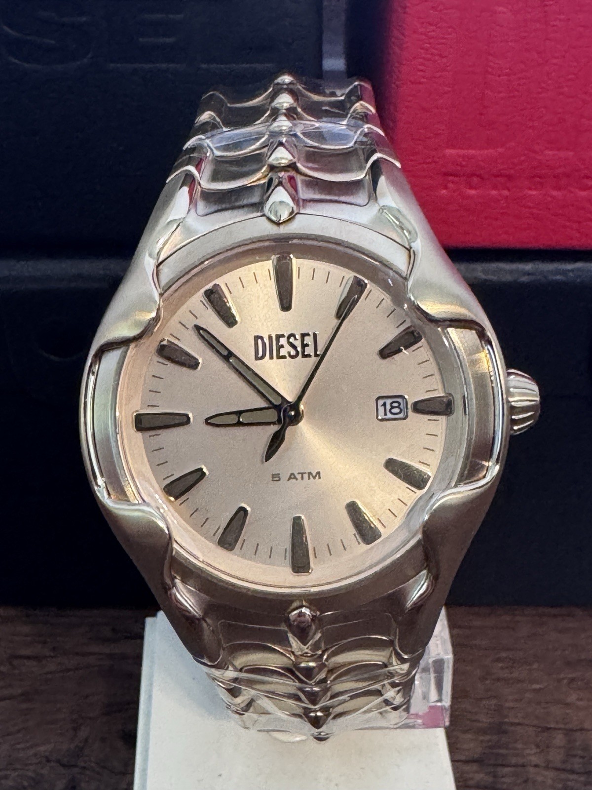NEW Diesel Vert Metamorph Collection Gold Stainless Mens Watch DZ2186