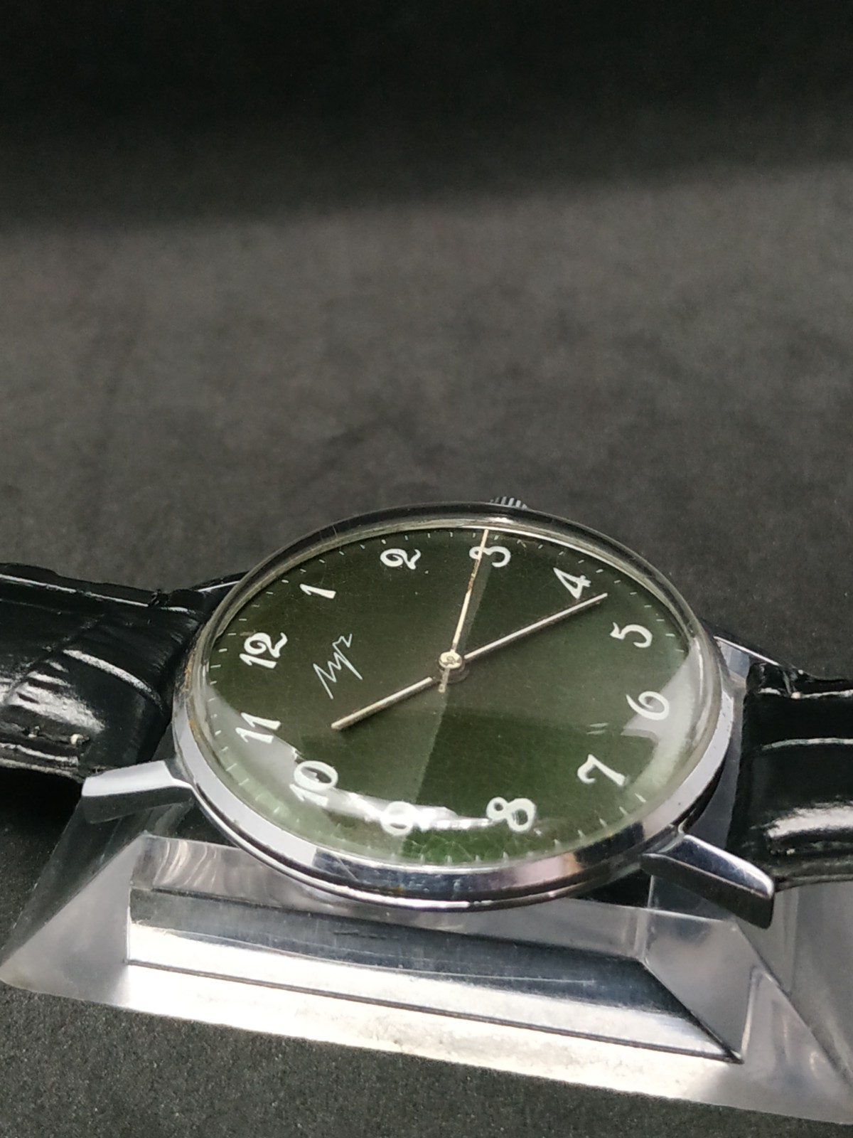 Retro Men’s Watch Luch Slim USSR Mechanical 2209 SERVICED Vintage Soviet Casual