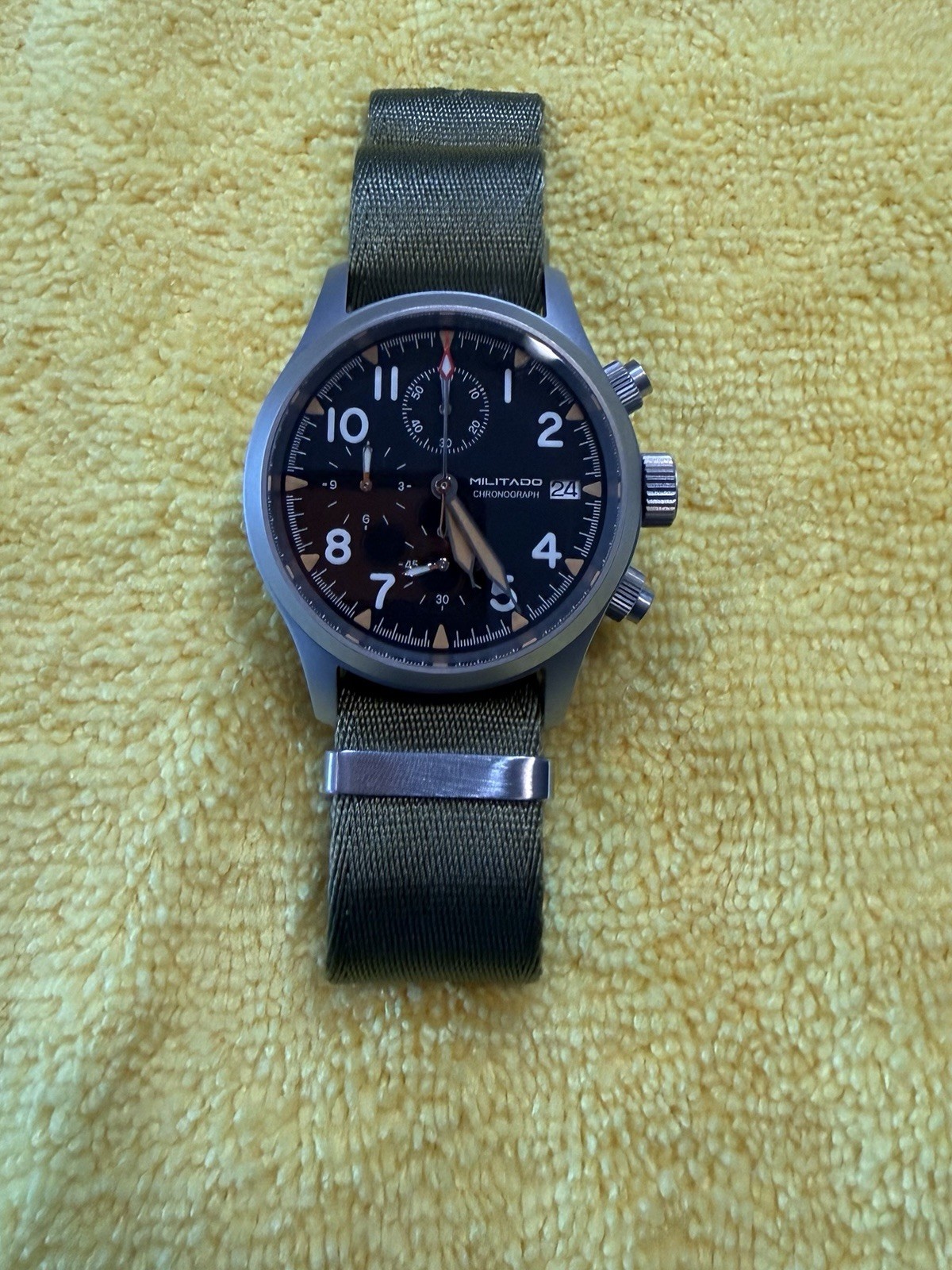 Militado Retro Chronograph ML1868-2 VK67 Date 39mm