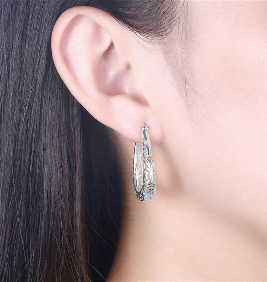 Women’s Silver Plated Hollow Alloy U-shape Hoop Snap Closure Huggie Earrings