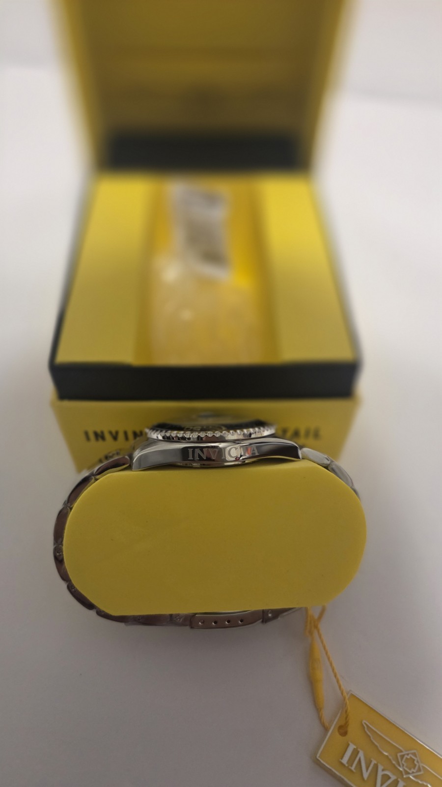 Invicta Pro Diver Anchoris Men’s Watch 37.5mm Black Dial Steel