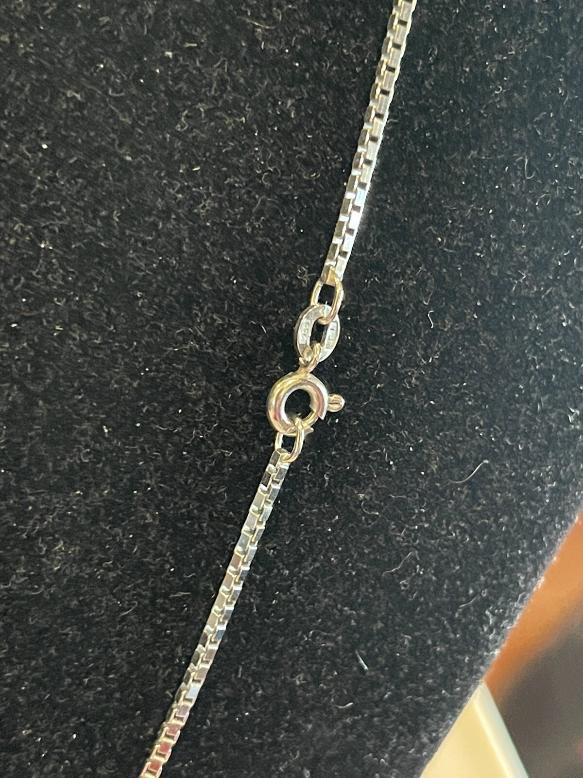 18k Necklace MARKED 750 WHITE GOLD 23″ BOX CHAIN Jewelry 9.45g Vintage