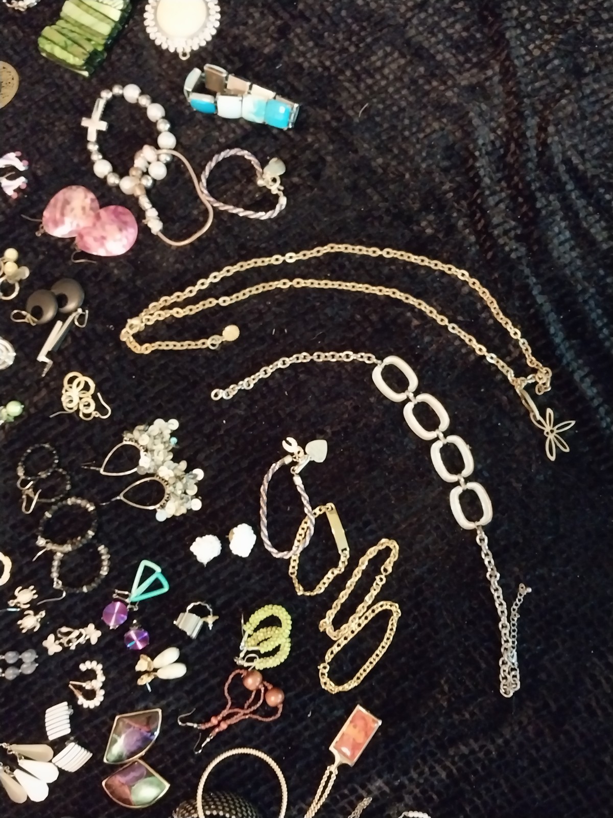 vtg EARRINGS LOT BUNDLE Jewelry Necklaces Broach Bracelet Estate OVER 185 PCS