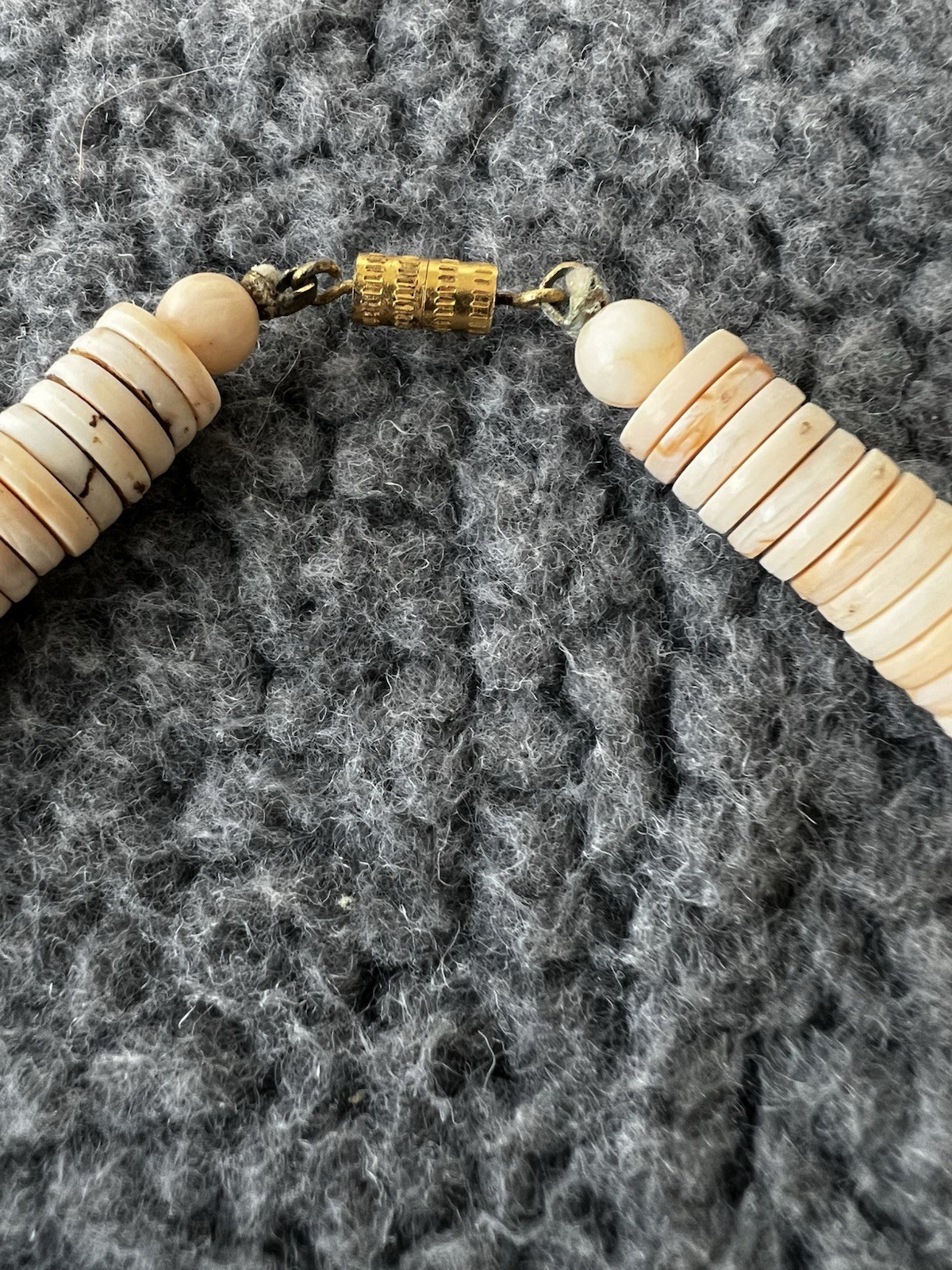 Vintage Heishi Choker Necklace BEACH Shell Disc Beads 18.5 In. 1970 SURFER