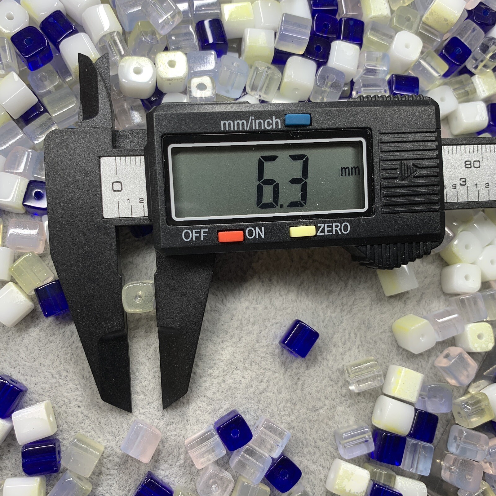 1LB/454G Assorted Blue/ Transparent/ White 6mm Square Cube Crystal Glass Beads