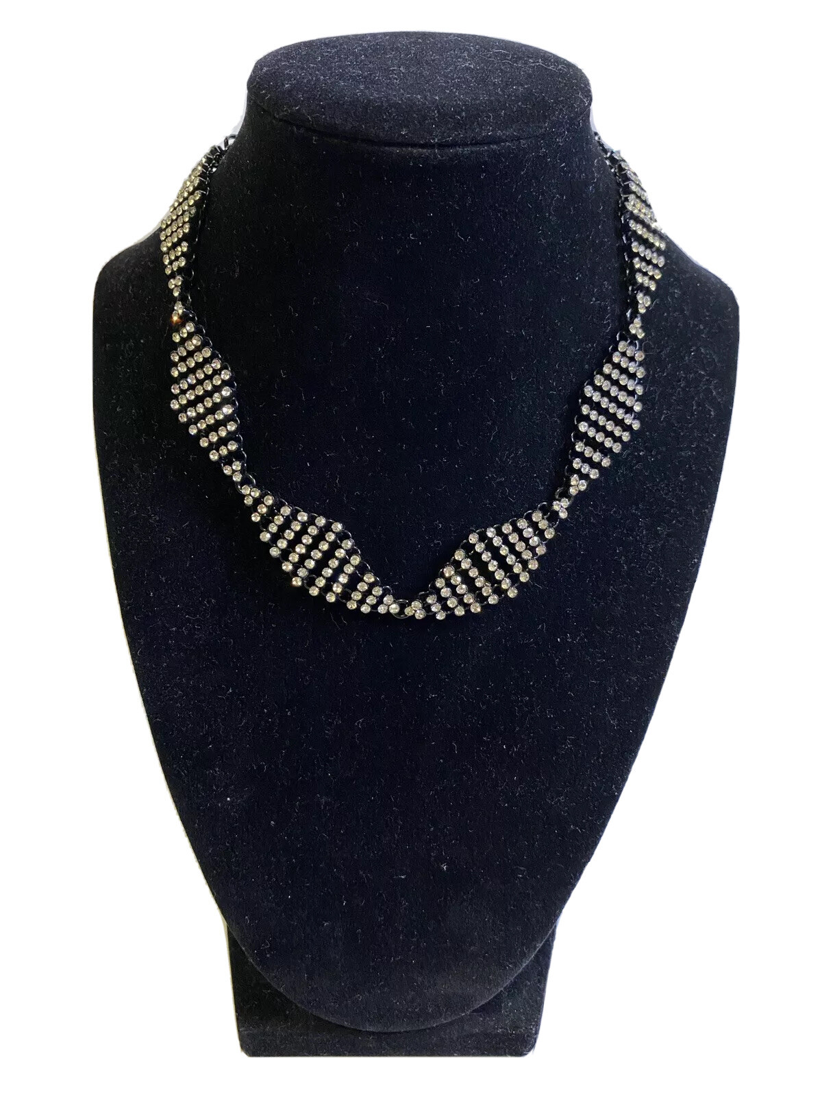 ZARA necklace diamond shape pattern rhinestone 15.5”