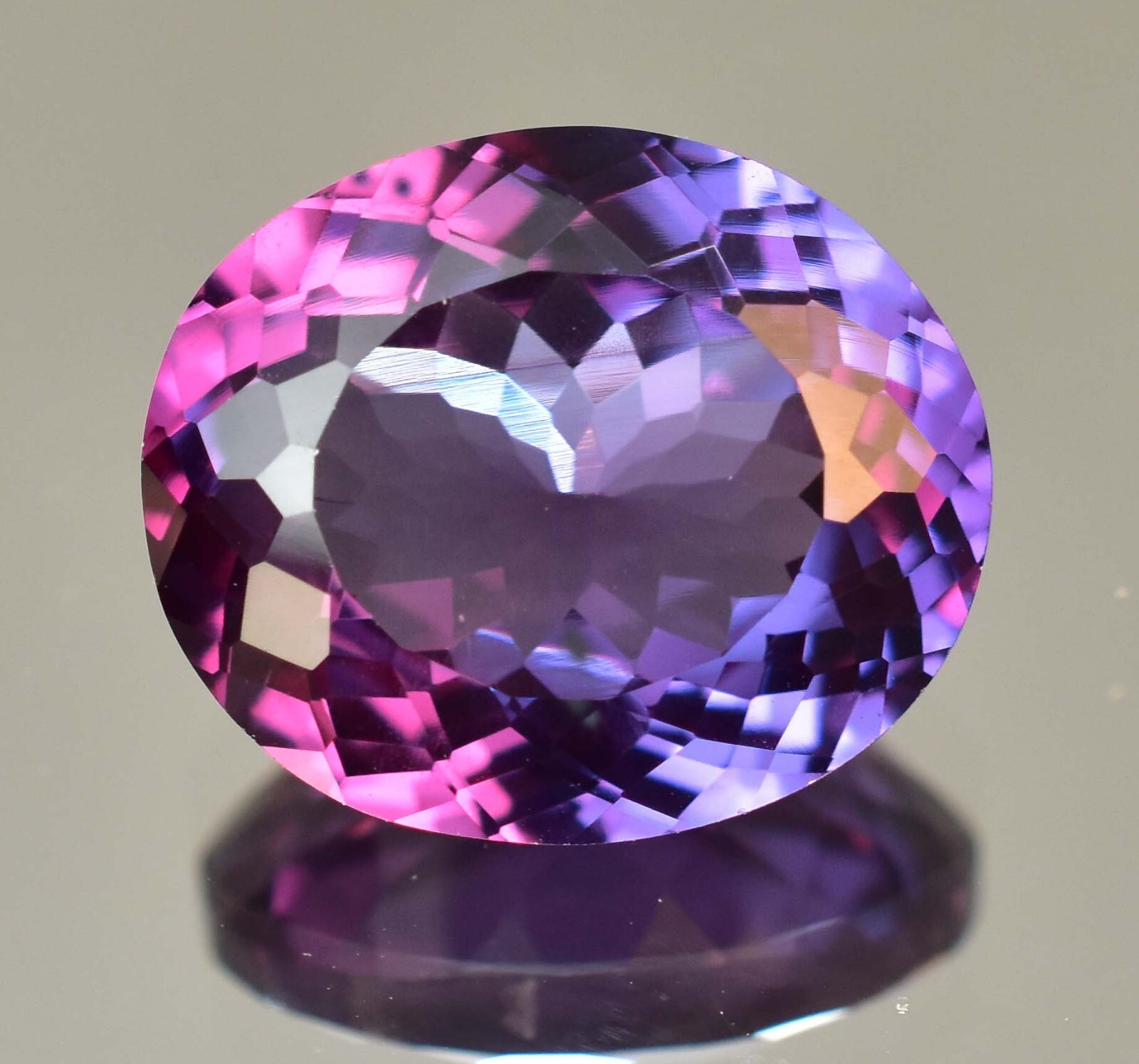 Flawless Natural Color Change Alexandrite 24.90 Ct Certified Oval Loose Gemstone