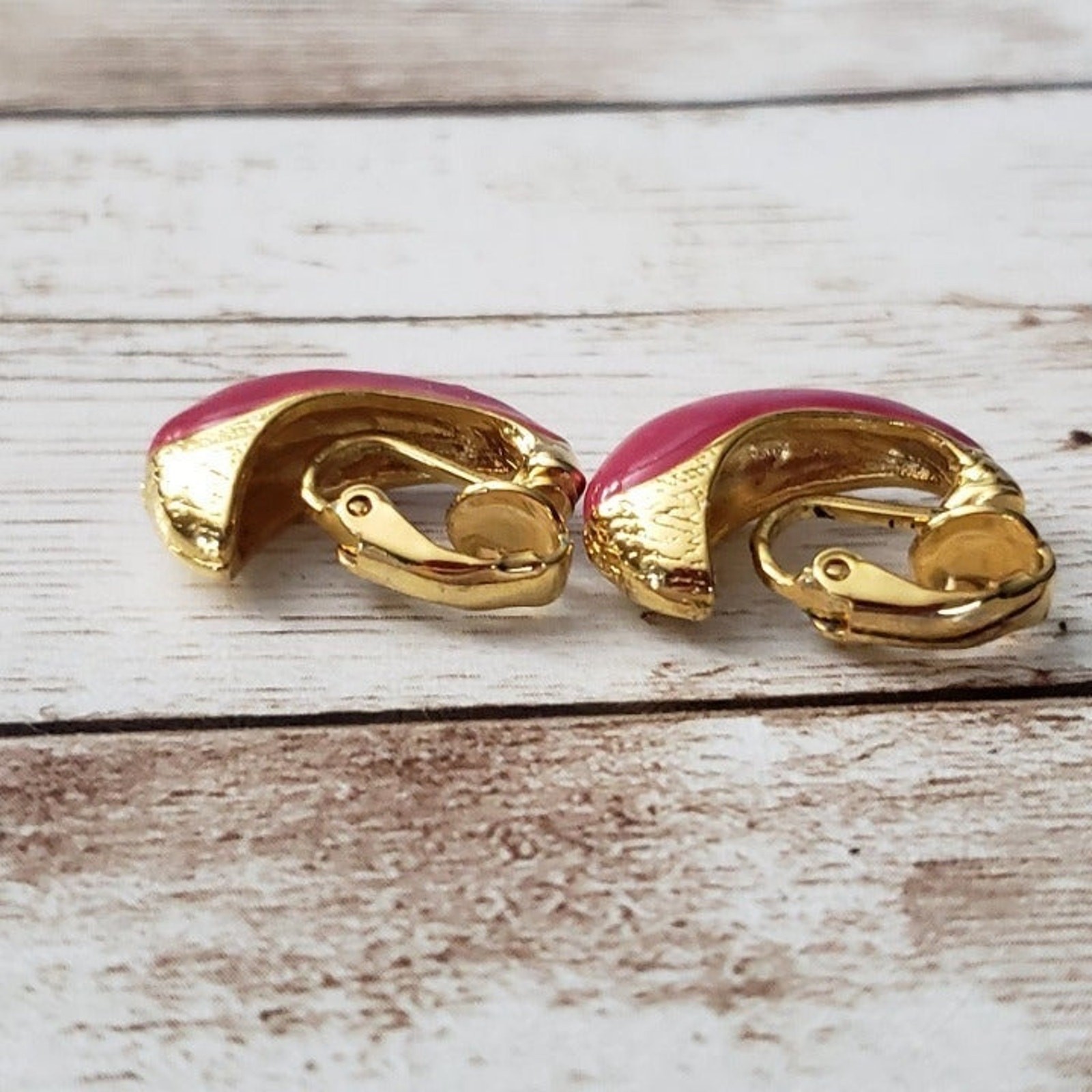 Vintage Clip On Earrings – Dark Pink & Gold Tone Unusual Shape