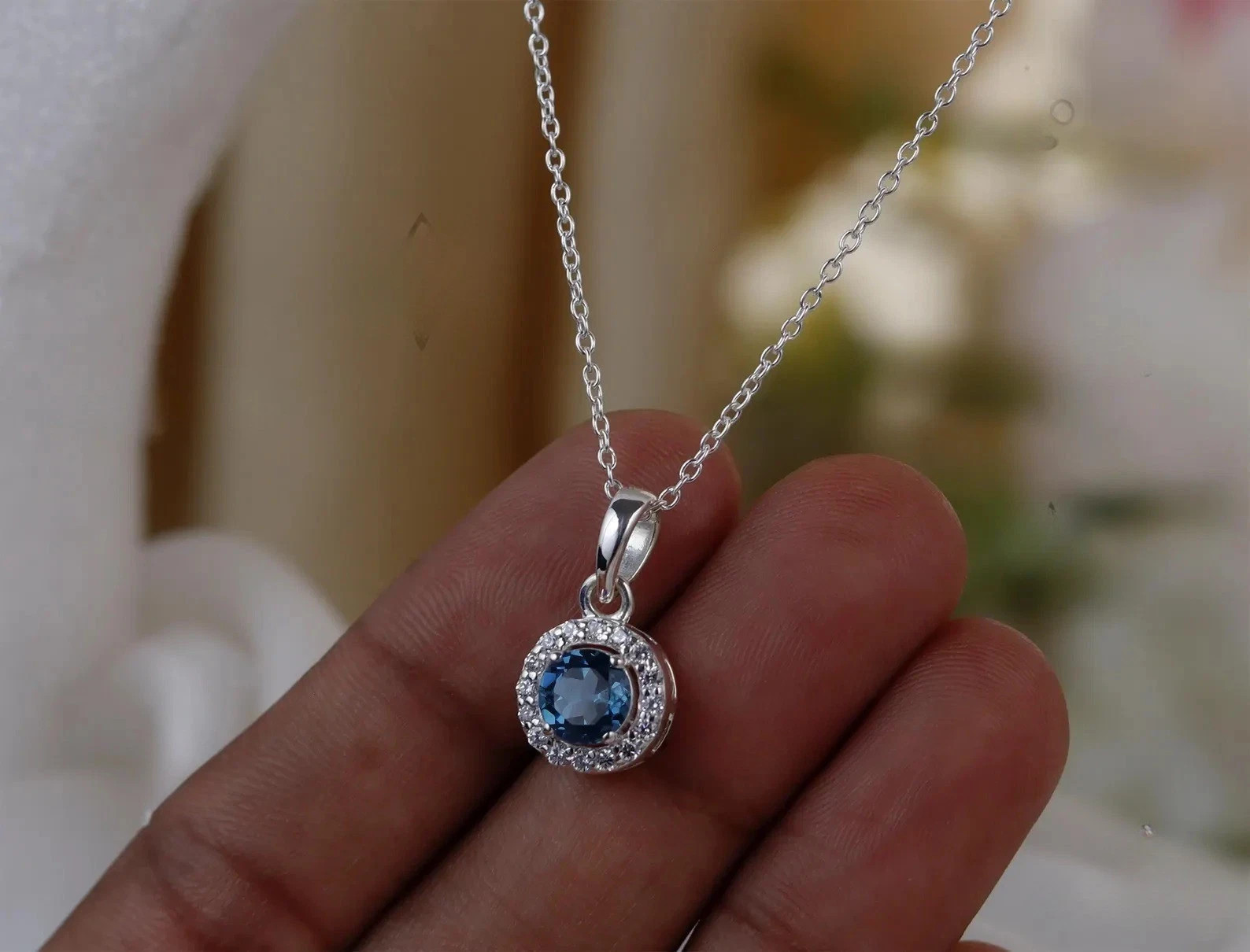 Natural London Blue Topaz Pendant Sterling Sliver Luxurious Jewelry With Chain