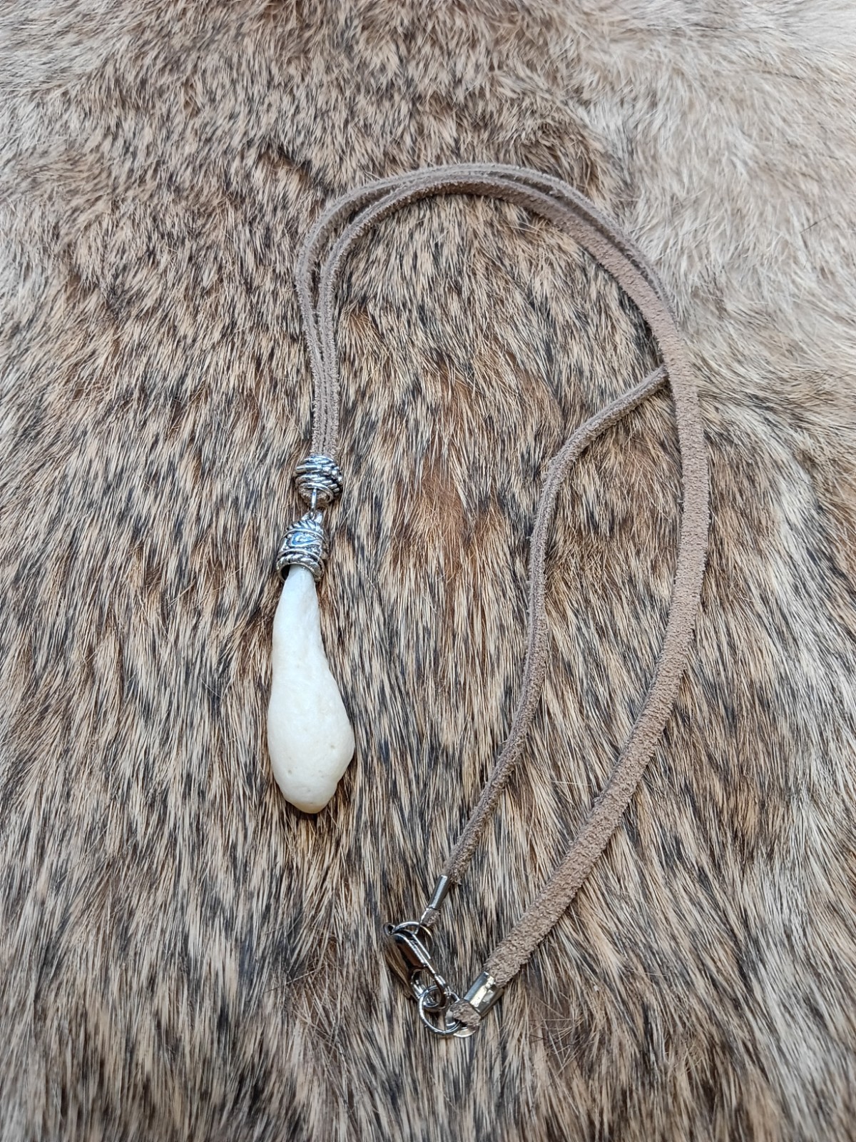 Buffalo Spur Bone Necklace