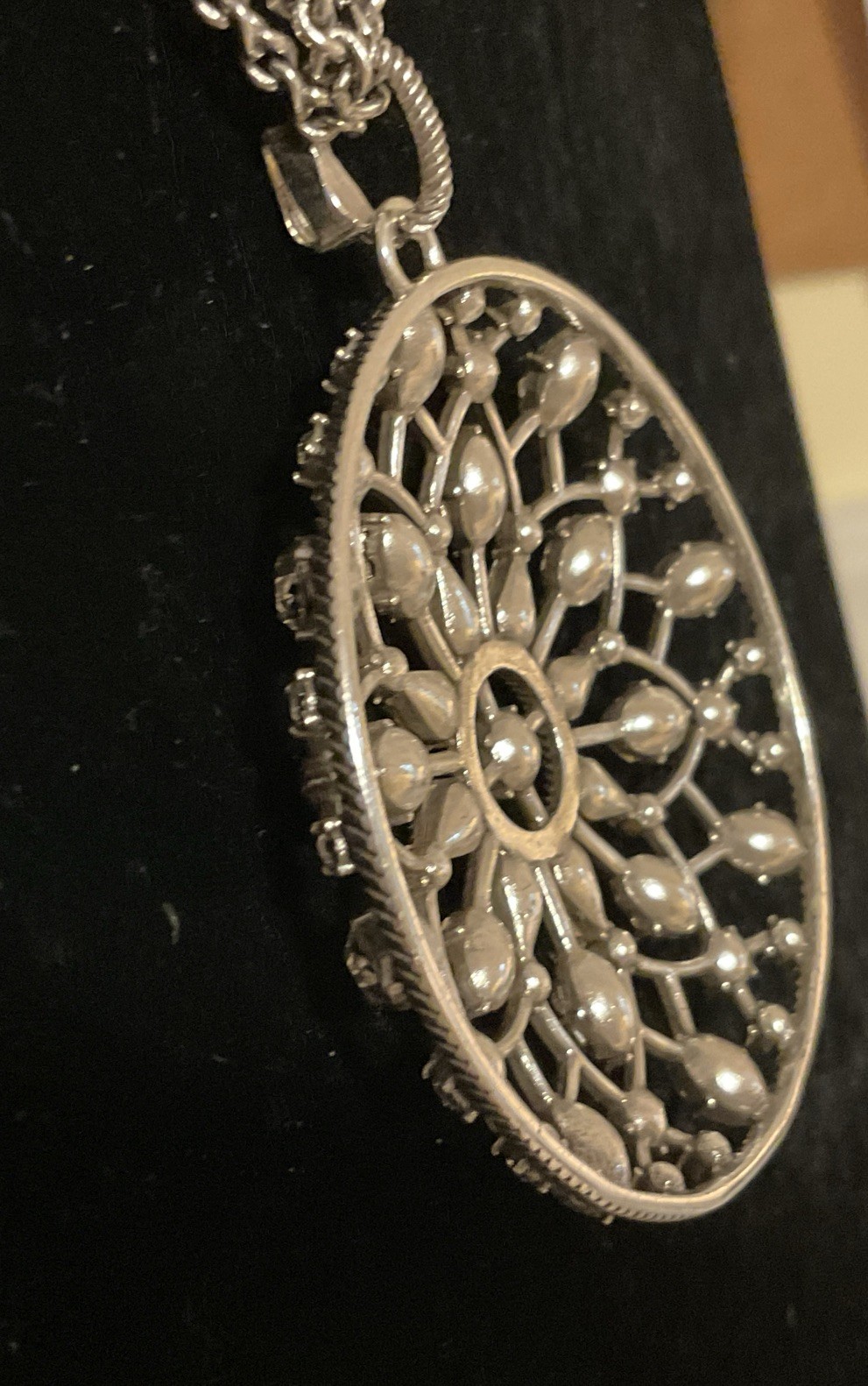 SO GORGEOUS NWT BRIGHTON ONE LOVE CIRCLE CRYSTAL CONVERTIBLE NECKLACE MSRP: $158