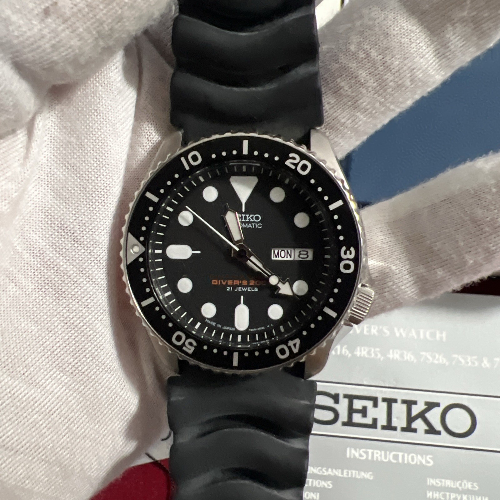 Seiko Men’s Black Watch – SKX013K Seiko Scuba N.O.S. SKX007 Seiko skx007j
