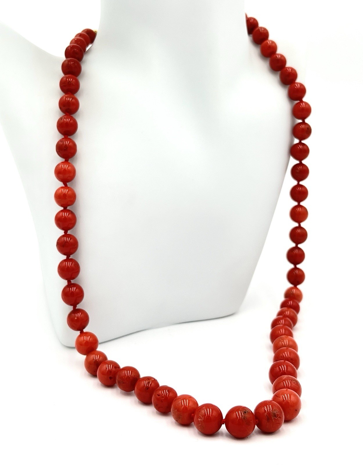 Natural Mediterranean Red Coral Necklace 63cm Balls 7-11mm 18kt Gold Knot