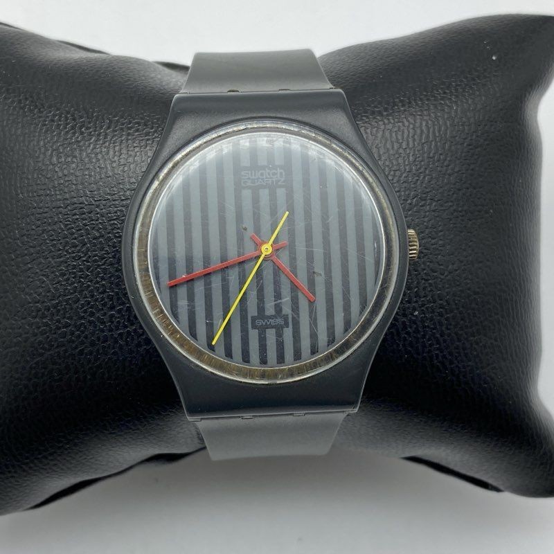 Vintage 1987 Swatch Gent Pinstripe GA102 Quartz Watch Black Plastic Swiss Made