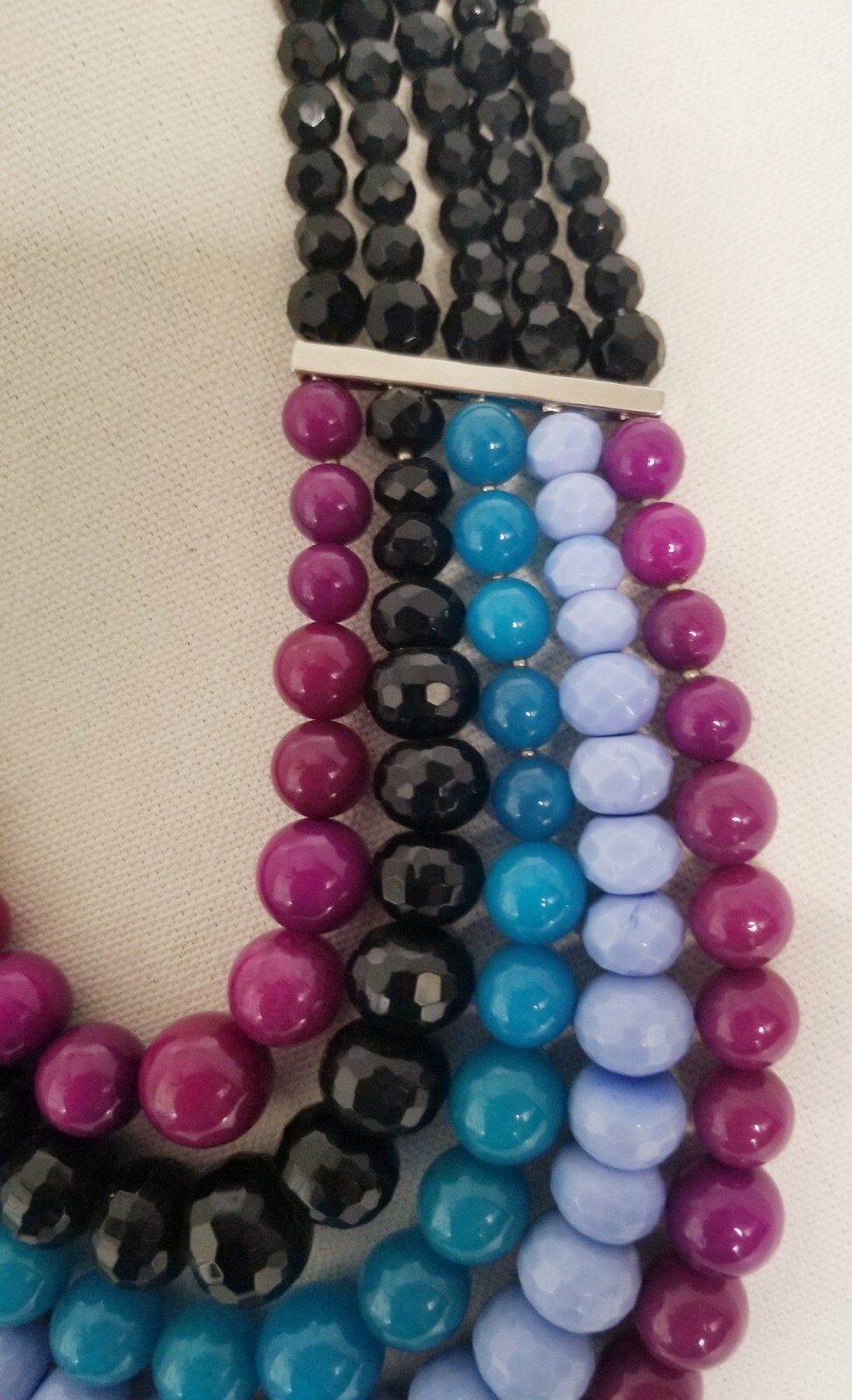 Statement Designer Necklace Appartement a Louer Paris Faceted 5 Strand Beads