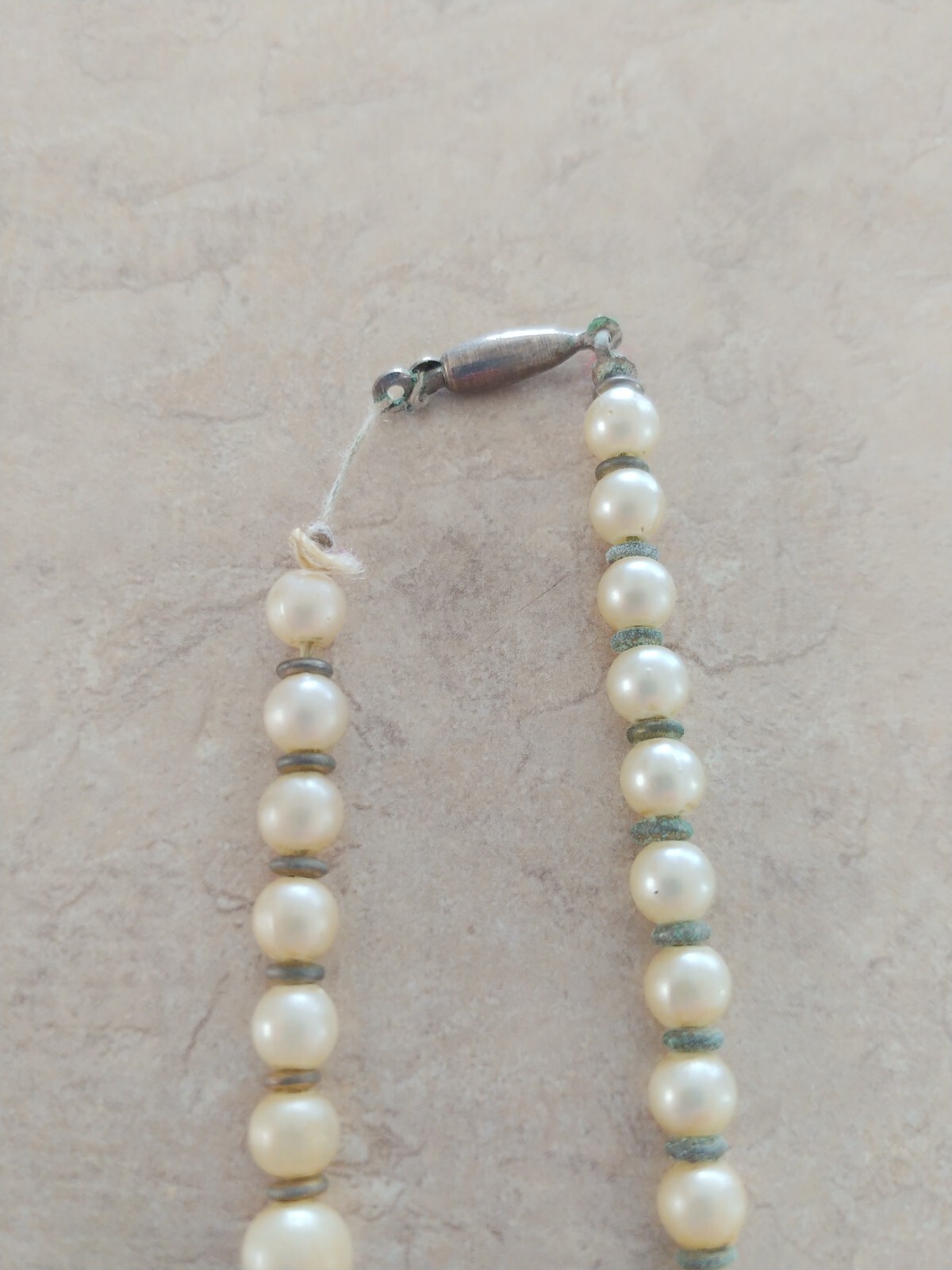 Pale Faux Pearl Choker Single Strand Necklace Vintage 1930s 40s Jewelry 16″in