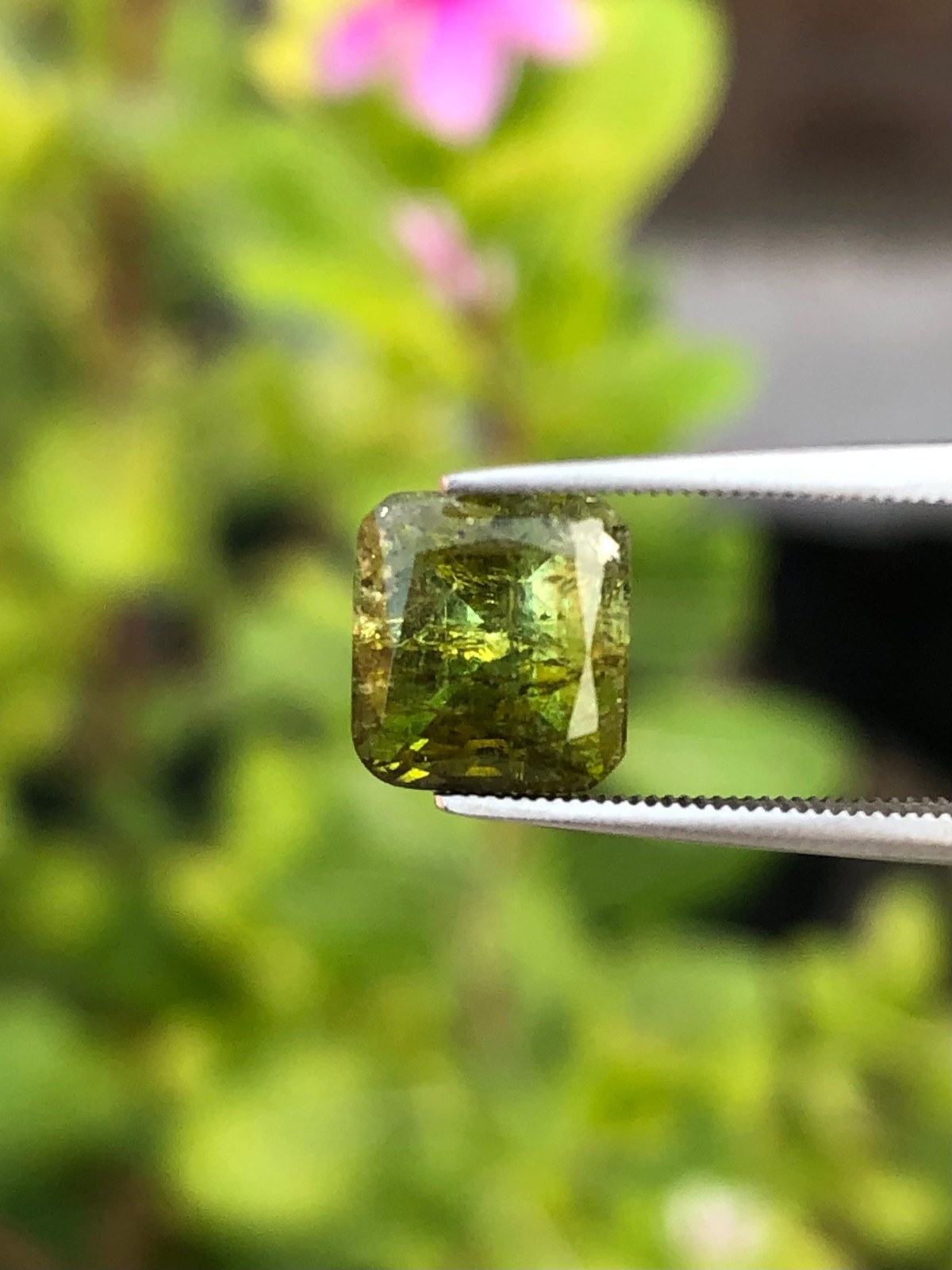 2.40ct natural green tourmaline loose gemstone size 7.60×7.0×5.75mm
