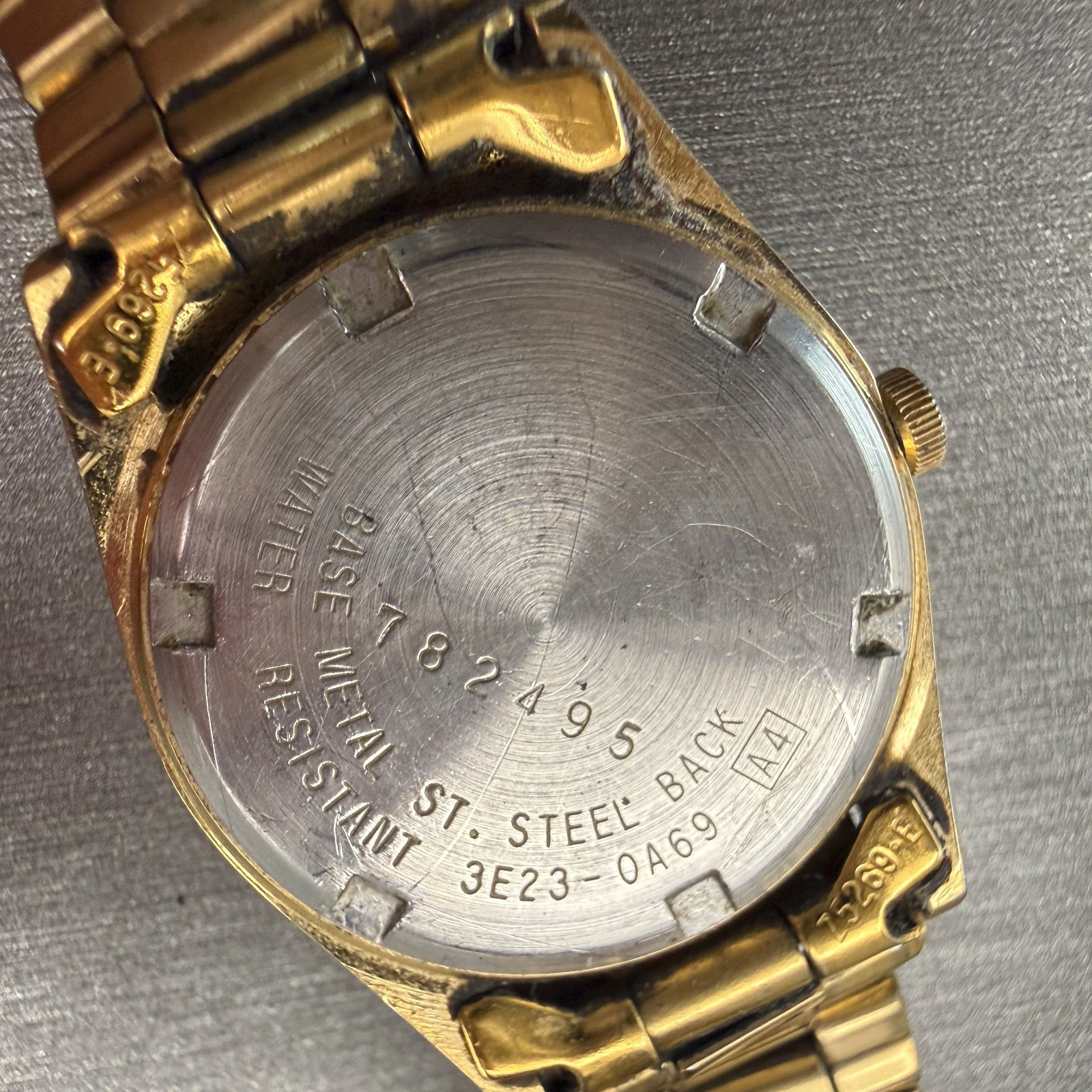 Seiko SQ Watch Women 24mm Gold Dial Gold Tone Daydate Round 3E23-0A69 New Batt