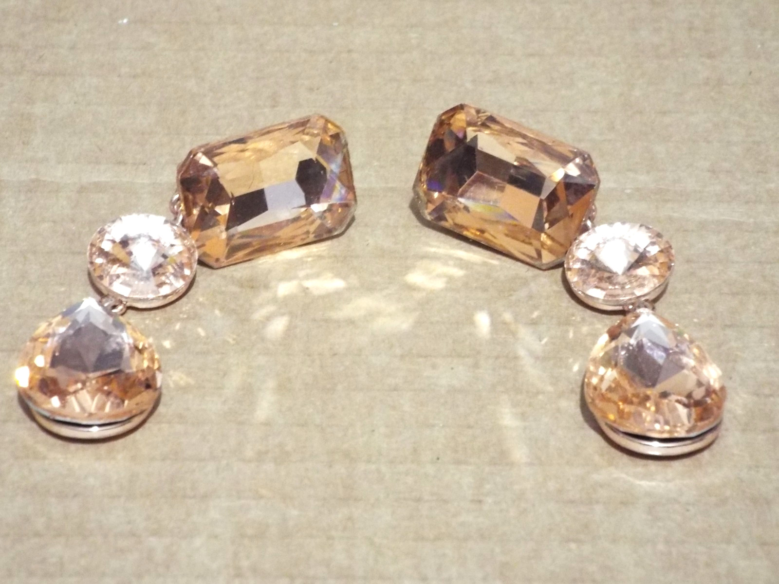 1 Pair Amber Crystal Style Clip on Dangle Earrings Length 7.5 cm New Unworn