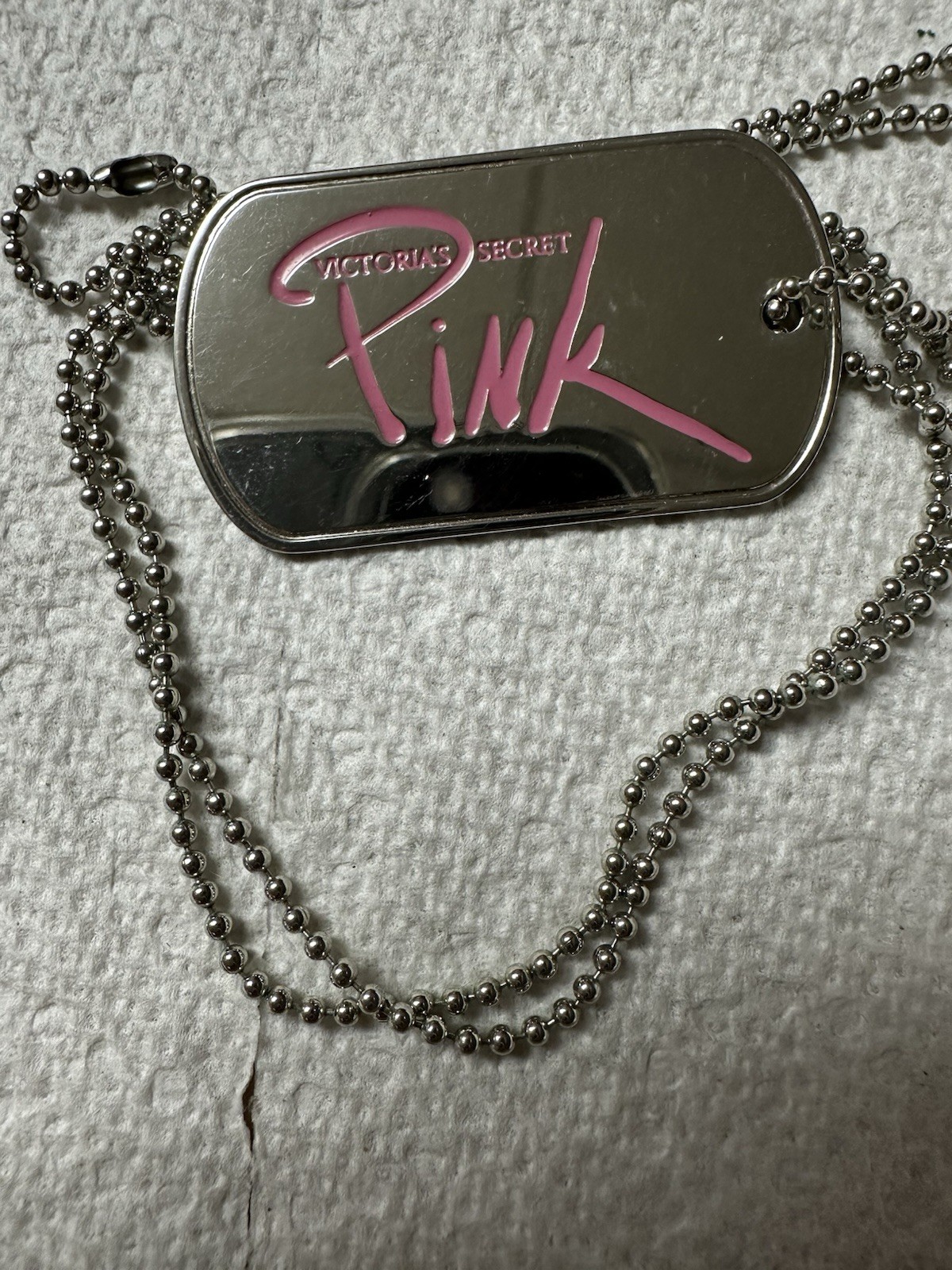 Silver Tone Victoria Secret Pink Heart Puppy Dog Tag Ball Bead Necklace n0365