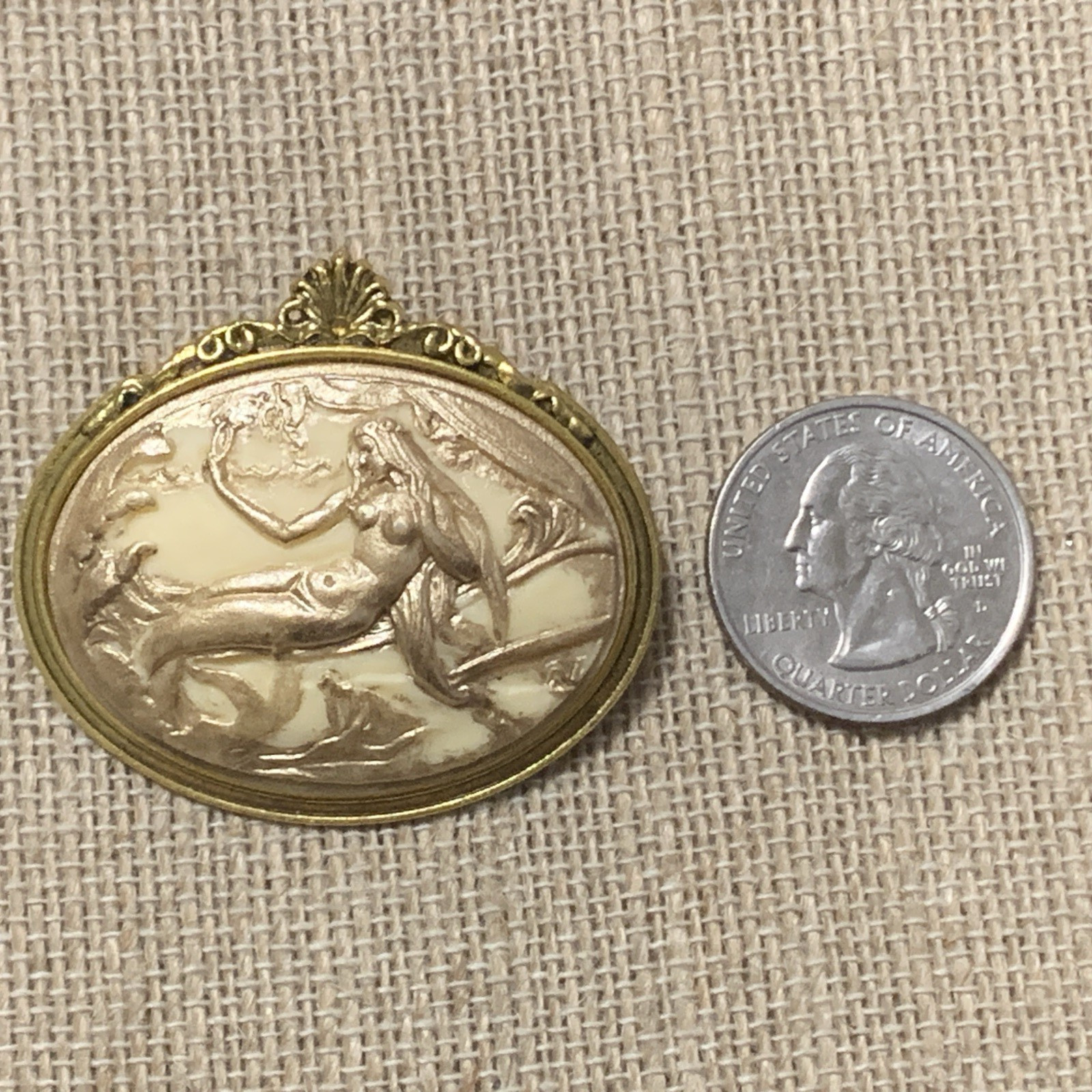 NEW ITEM*LG ELEGANT ART DECO SET MERMAID CAMEO BROOCH/PENDANT COMBO-ivy/gold