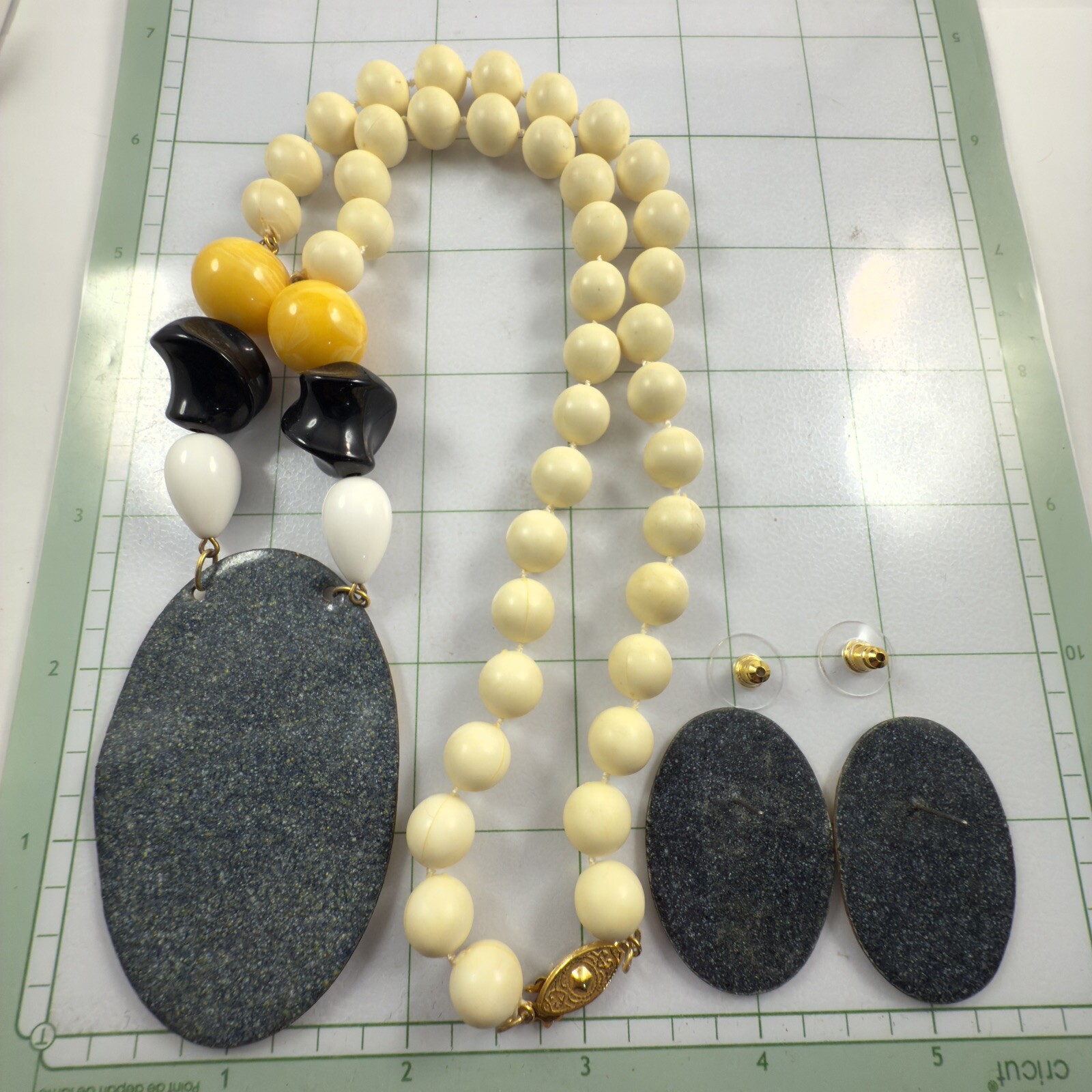 VTG Yellow White Black Enameled Metal Plastic Beaded Necklace & Pierced Earrings