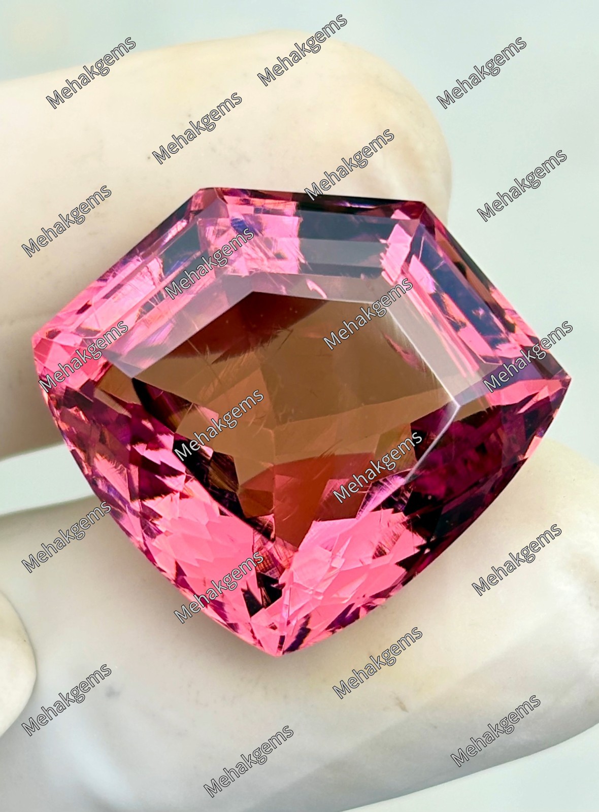 43 Ct Zultanite Gemstone, Color Changing Diaspore, Fantasy Cut Shield, Collector
