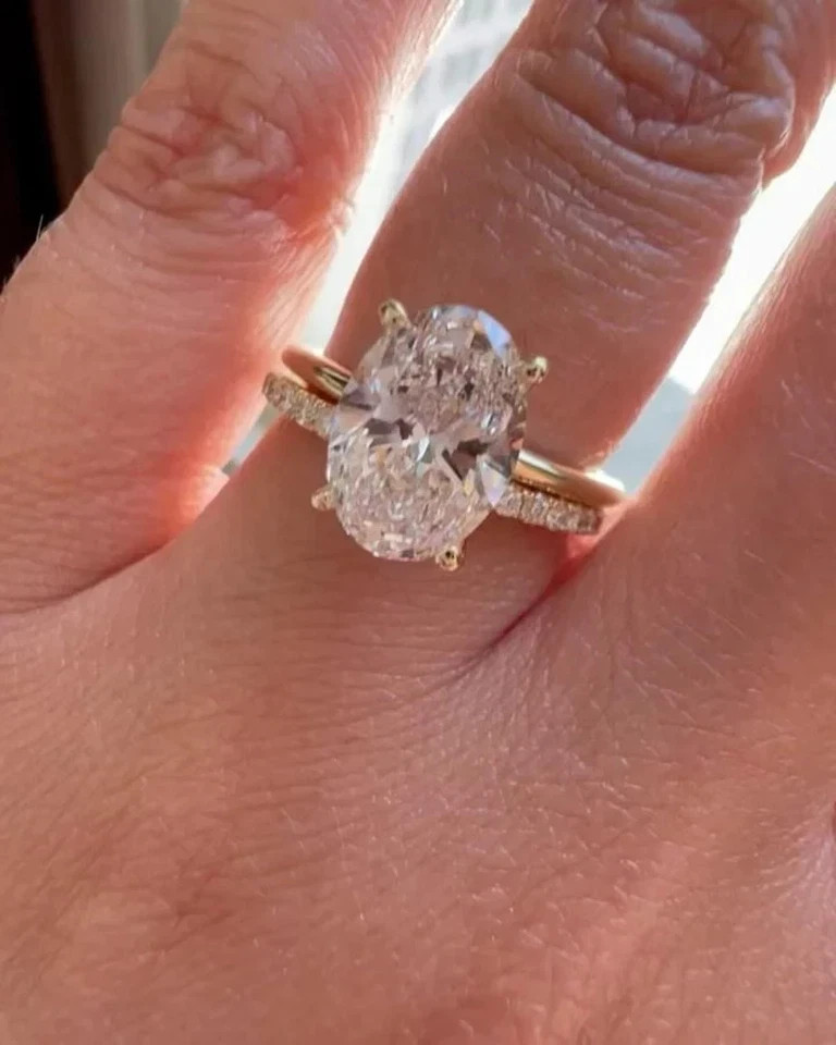 Diamond Wedding Ring Set 3.70 Ct Oval Lab Grown IGI E F VVS 14k Yellow Gold CVD
