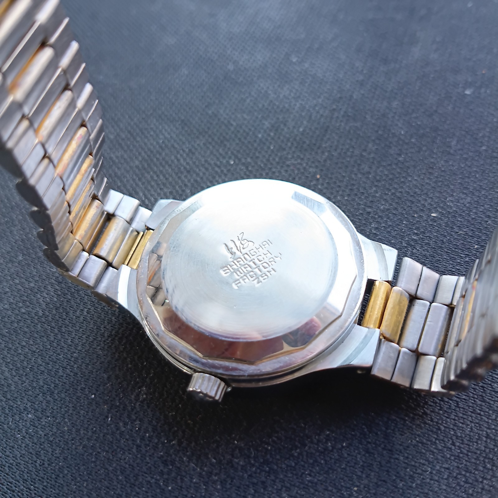 Vintage Shanghai 19 jewels shock resistant Manual Wind China Made Mens Watch