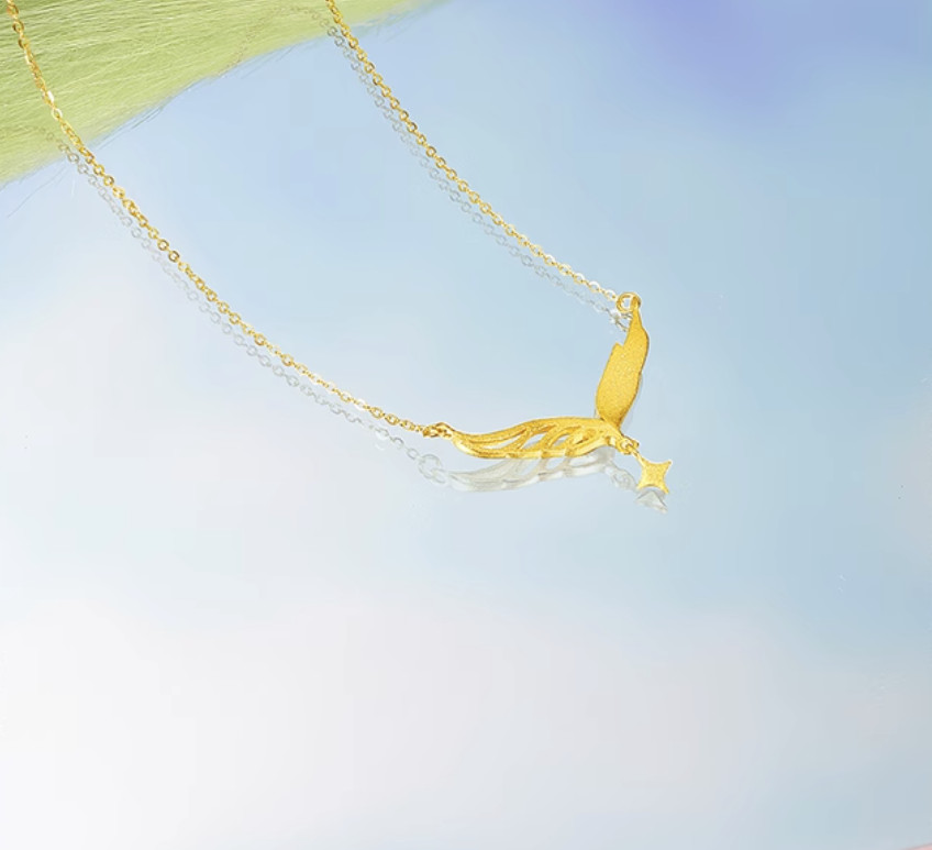 99% Pure Gold Openwork Matte Finish Wing Necklace 3.7 grams