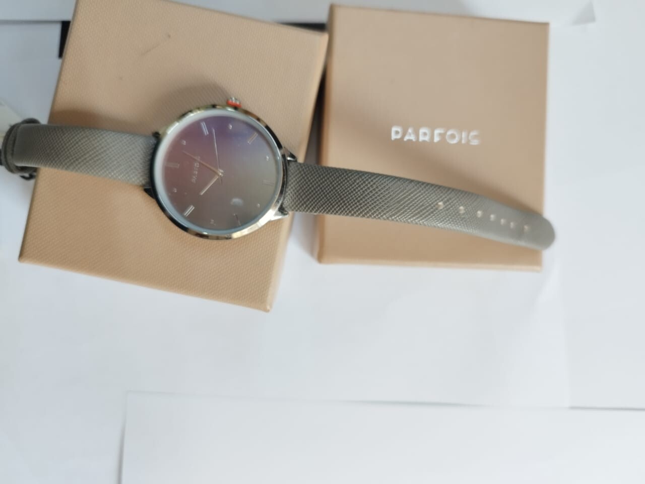 Ladies Faux Leather Bracelet Parfois. Wristwatch, Contrasting Face. Chinese Made