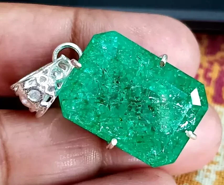 49 Ct Natural Certified Green Emerald Loose Gemstone 925 Solid Silver Pendant
