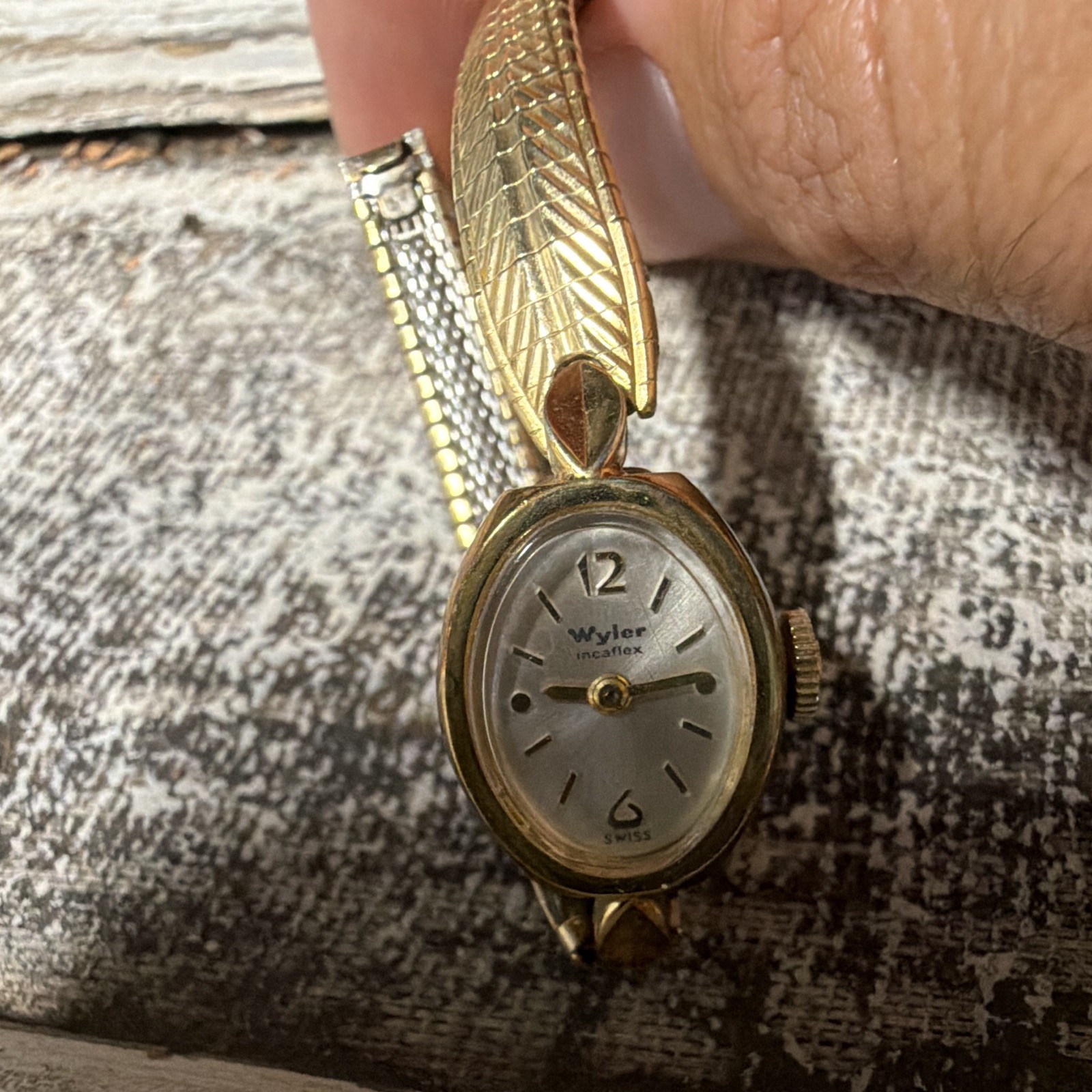 Wyler Incaflex Swiss Made Women’s Manual Mechanical Vintage Oval Bracelet