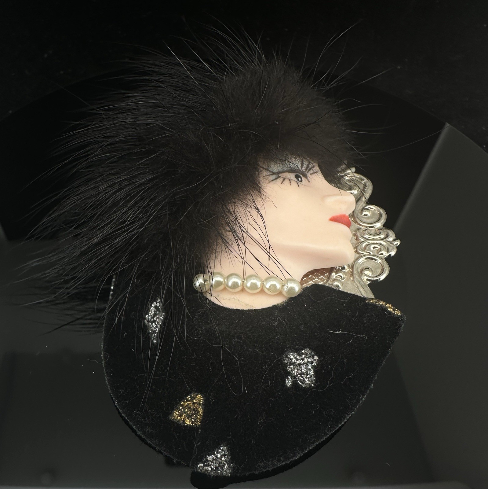 VTG Lady Face Brooch Pin Black Fur Feather Hat Faux Pearls Art Deco Statement