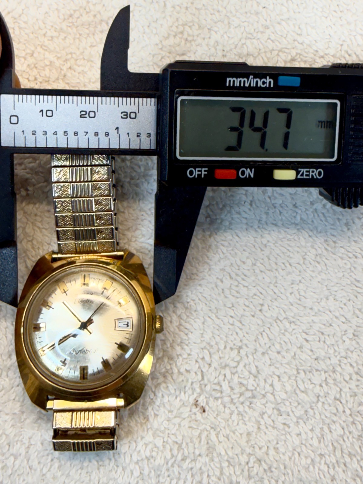 Timex Electric Dynabeat Vintage Men’s Watch Gold Tone 34.7mm Date – Untested