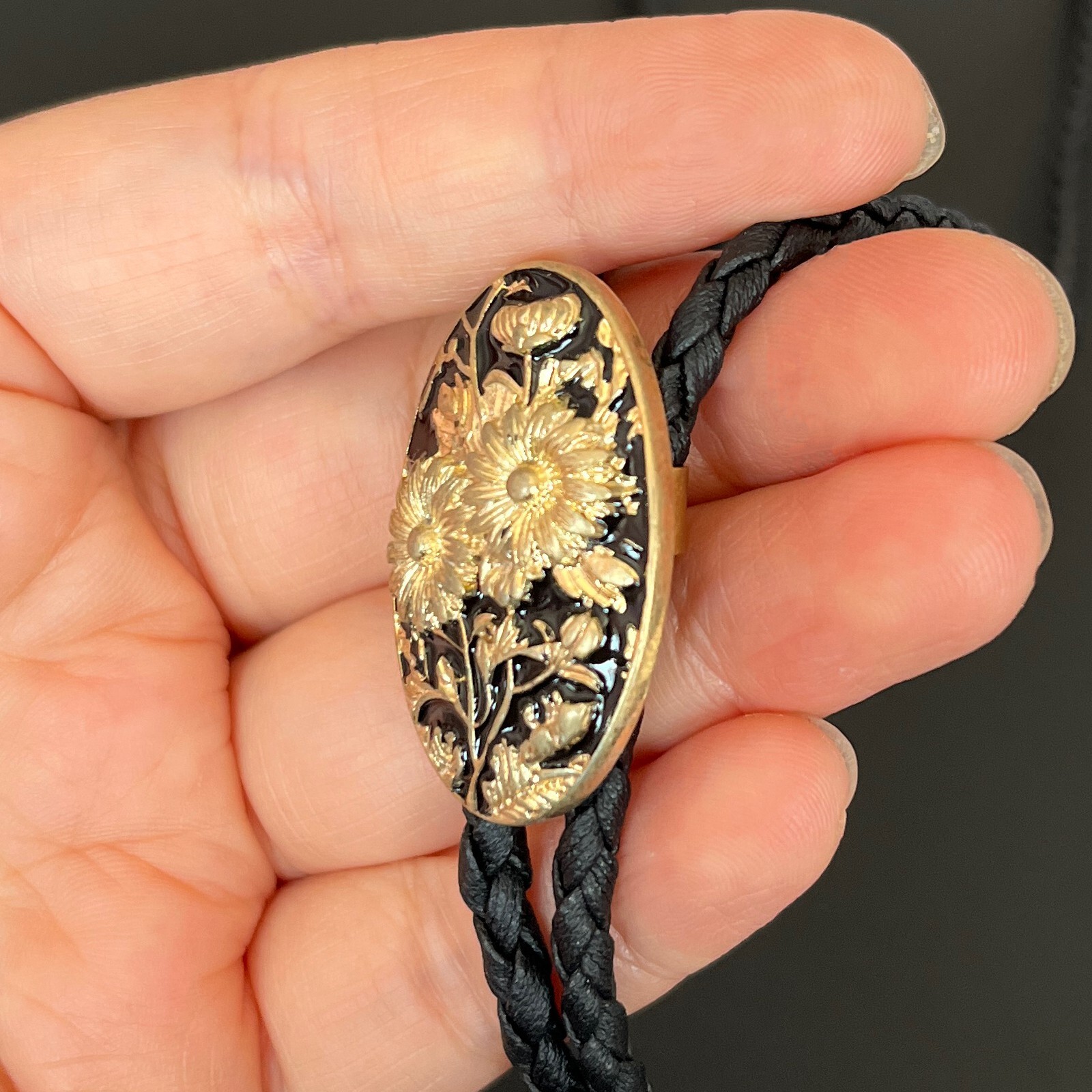 Vintage Carved Enamel Drop Glaze Chrysanthemum Bolo Tie Western Wedding Necklace