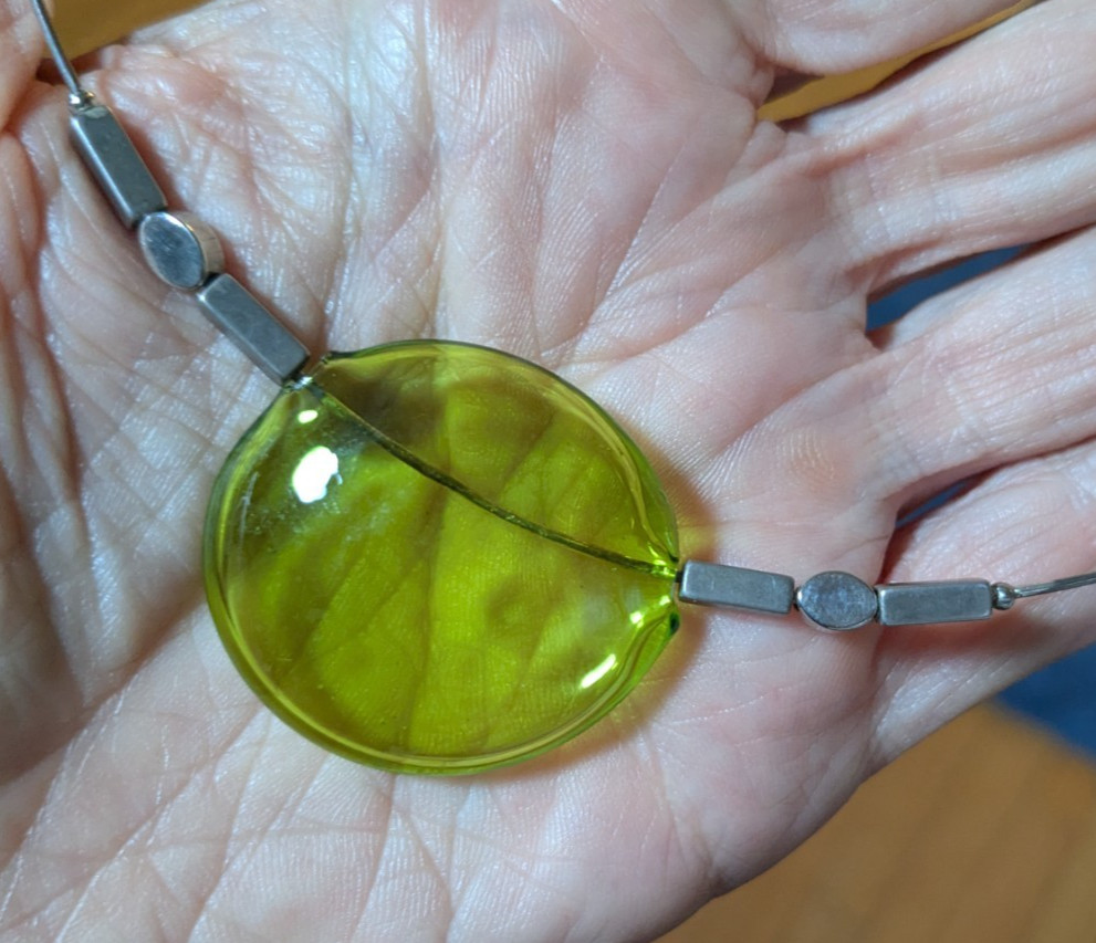 Murano Glass Circular Bubble on a Sterling Memory Wire Choker Necklace-12 cm