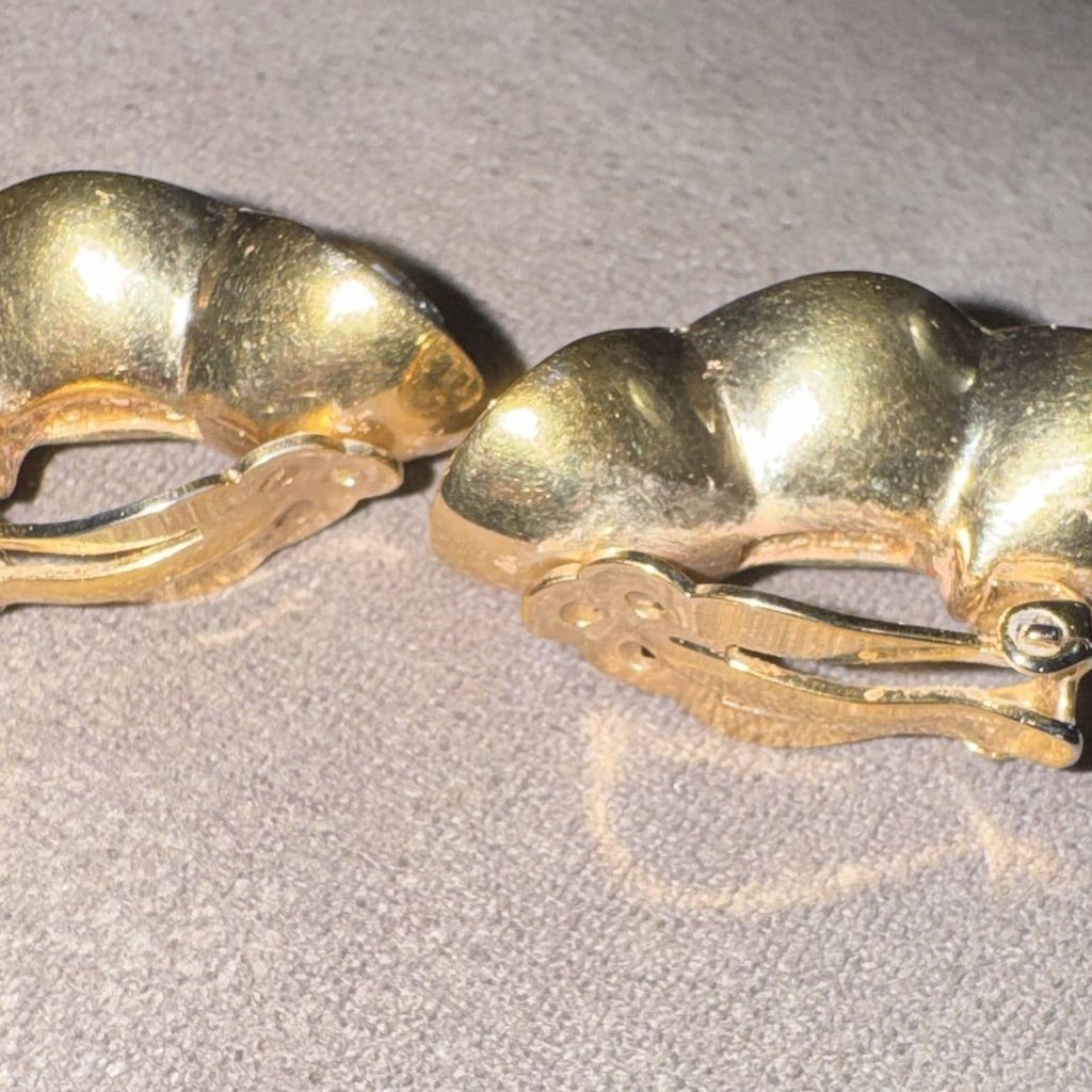 Vintage Swarovski S.A.L. Gold Tone Triple Crystal Clip-On Earrings