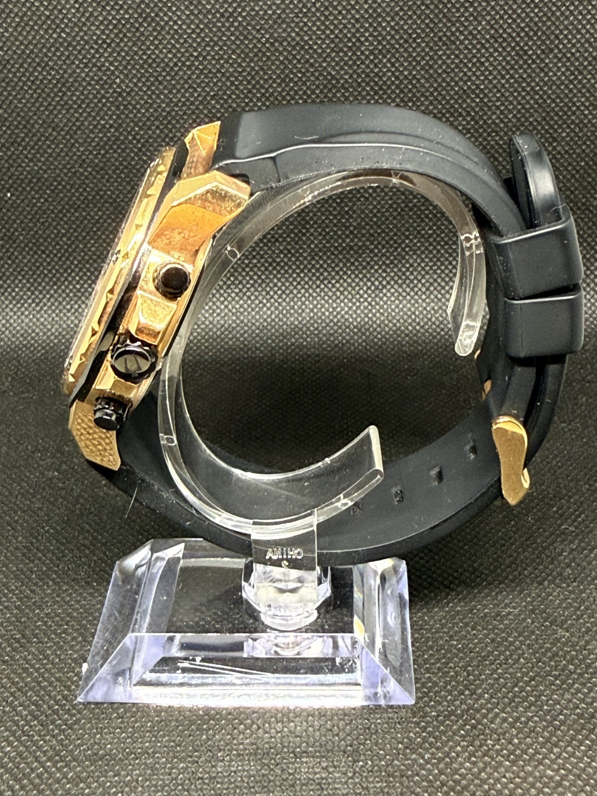 Bulova Marine Star 98B104 Mens Watch Gold Case Blk Rubber Strap 44mm Running